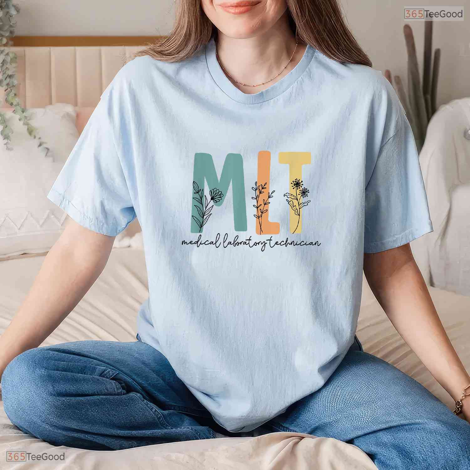 Retro Wildflower MLT Medical Laboratory Technician Clinical Graduation T-Shirt