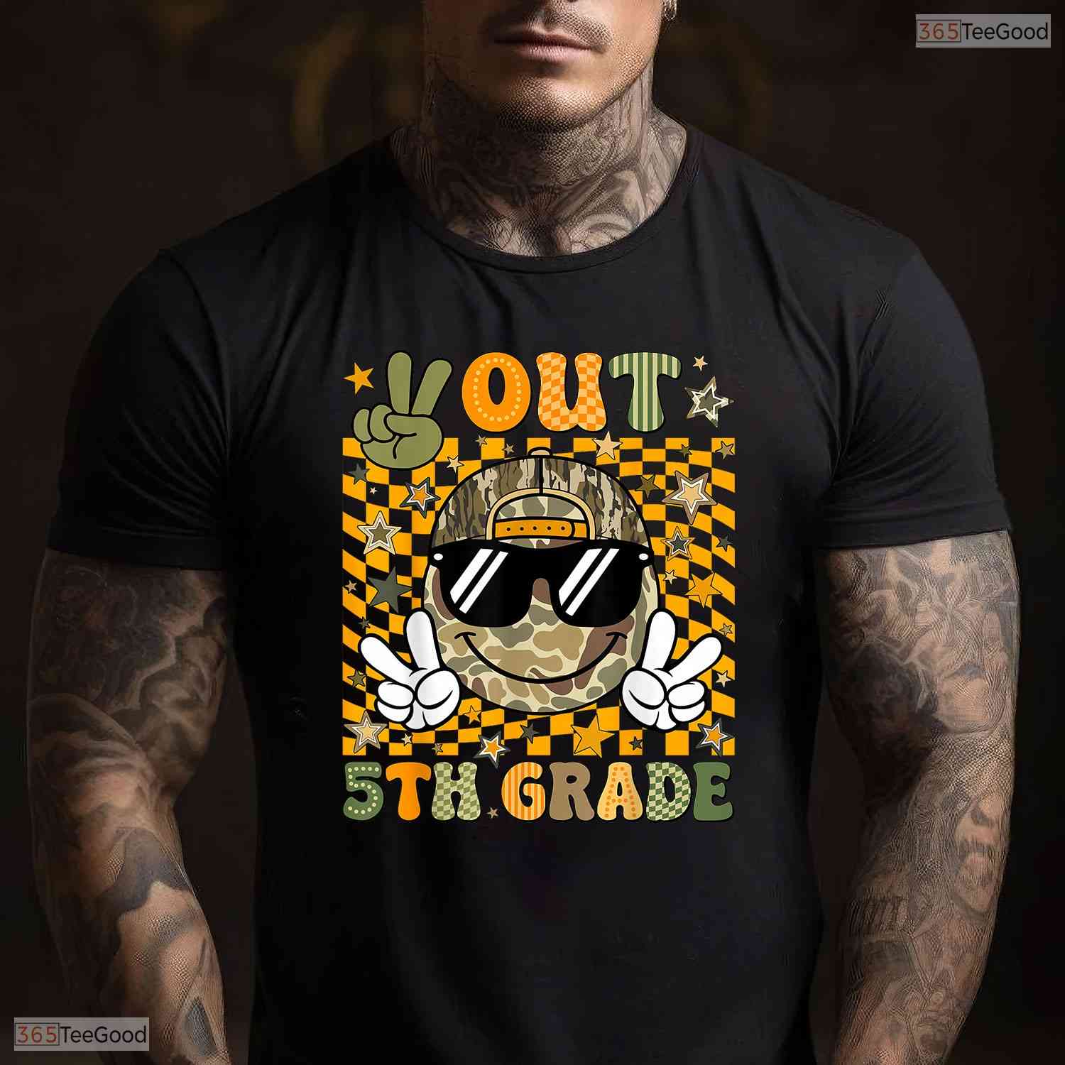 Peace Out 5th Grade Camo Last Day Of School Elementary Boys Graduation T-Shirt