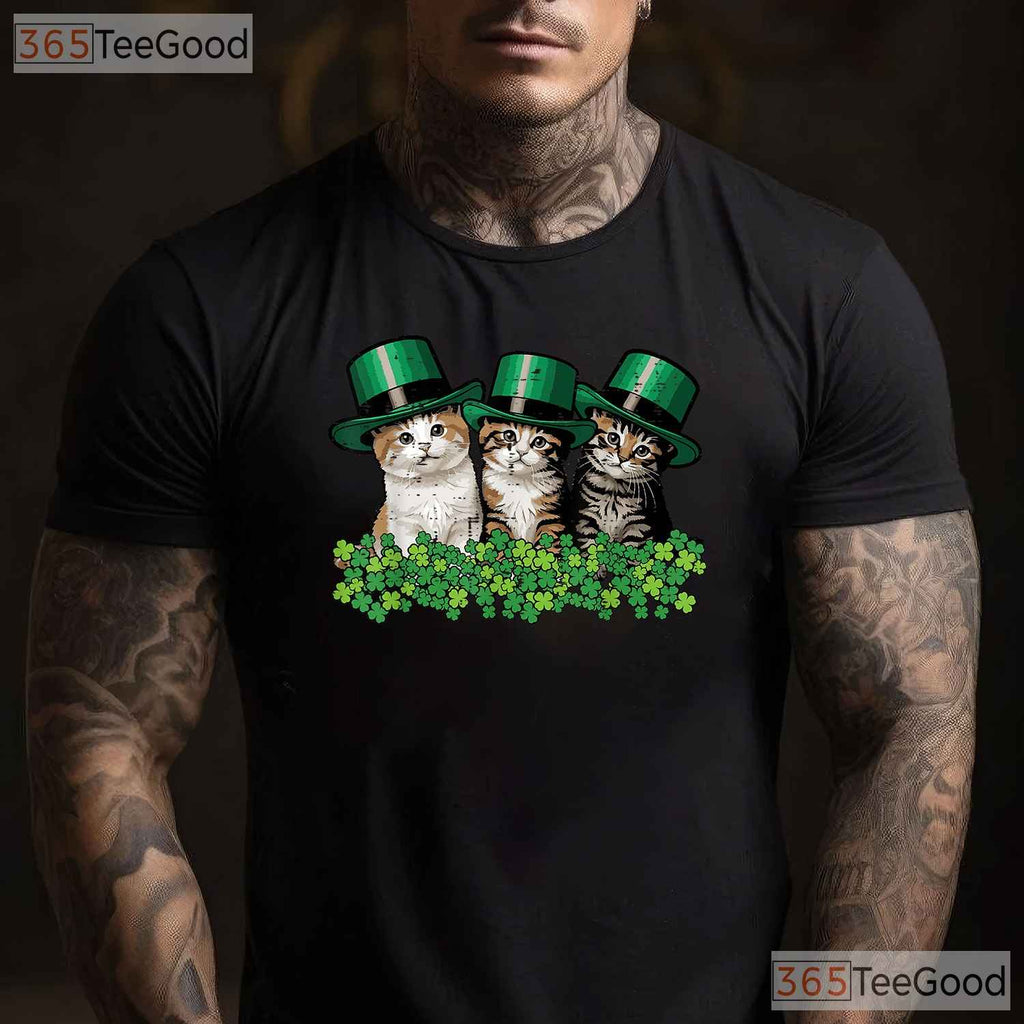 St Patricks Day Cats Kitten T-Shirt Cute Irish Pet Lover Women Girls Tee