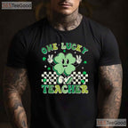 Retro Groovy One Lucky Teacher St Patricks Day T-Shirt Smiley Face School