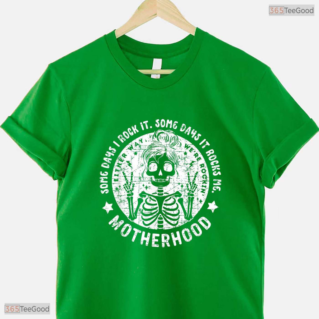 Funny Mom Life Skull Shirt Messy Bun Girl Mom T-Shirt Spooky Mother Tee Gift