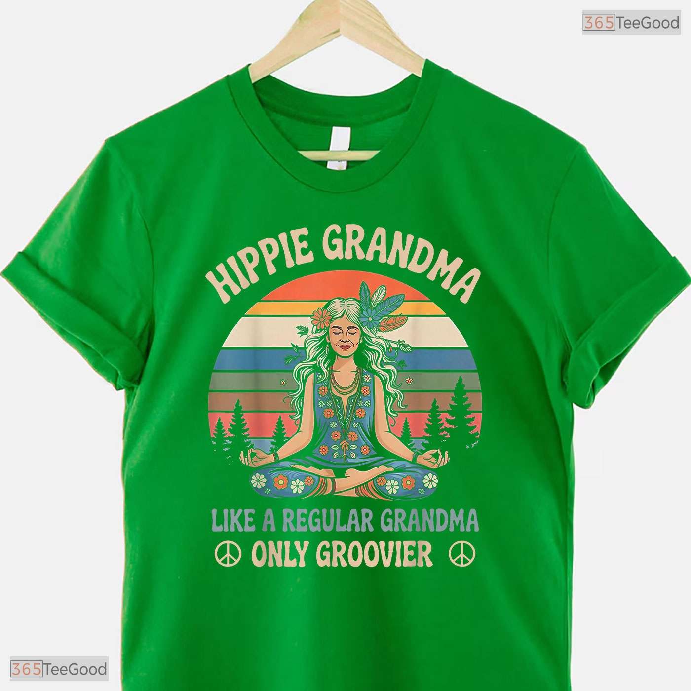 Groovy Hippie Grandma Shirt Vintage Hippie Grandma Mothers Day T-Shirt Idea