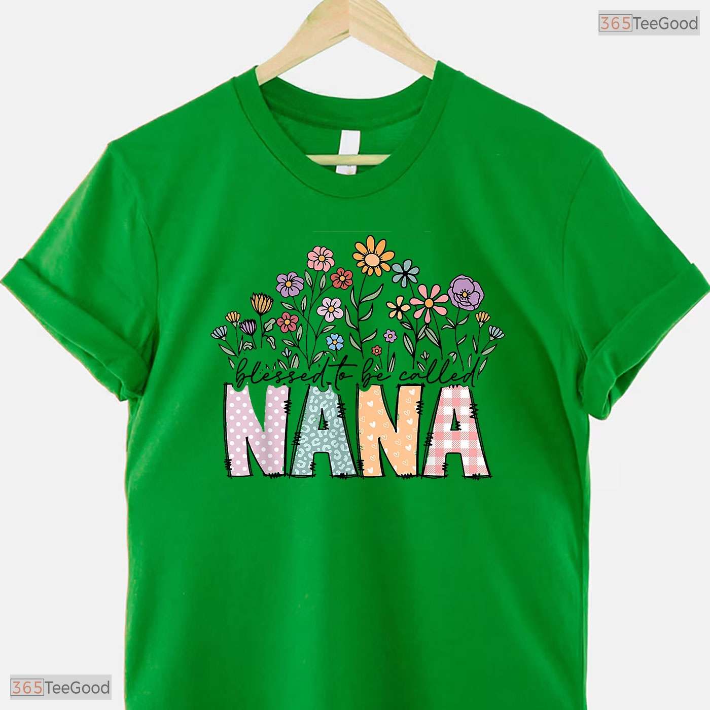 Blessed To Be Called Nana Floral Mothers Day Flower Grandma T-Shirt Present