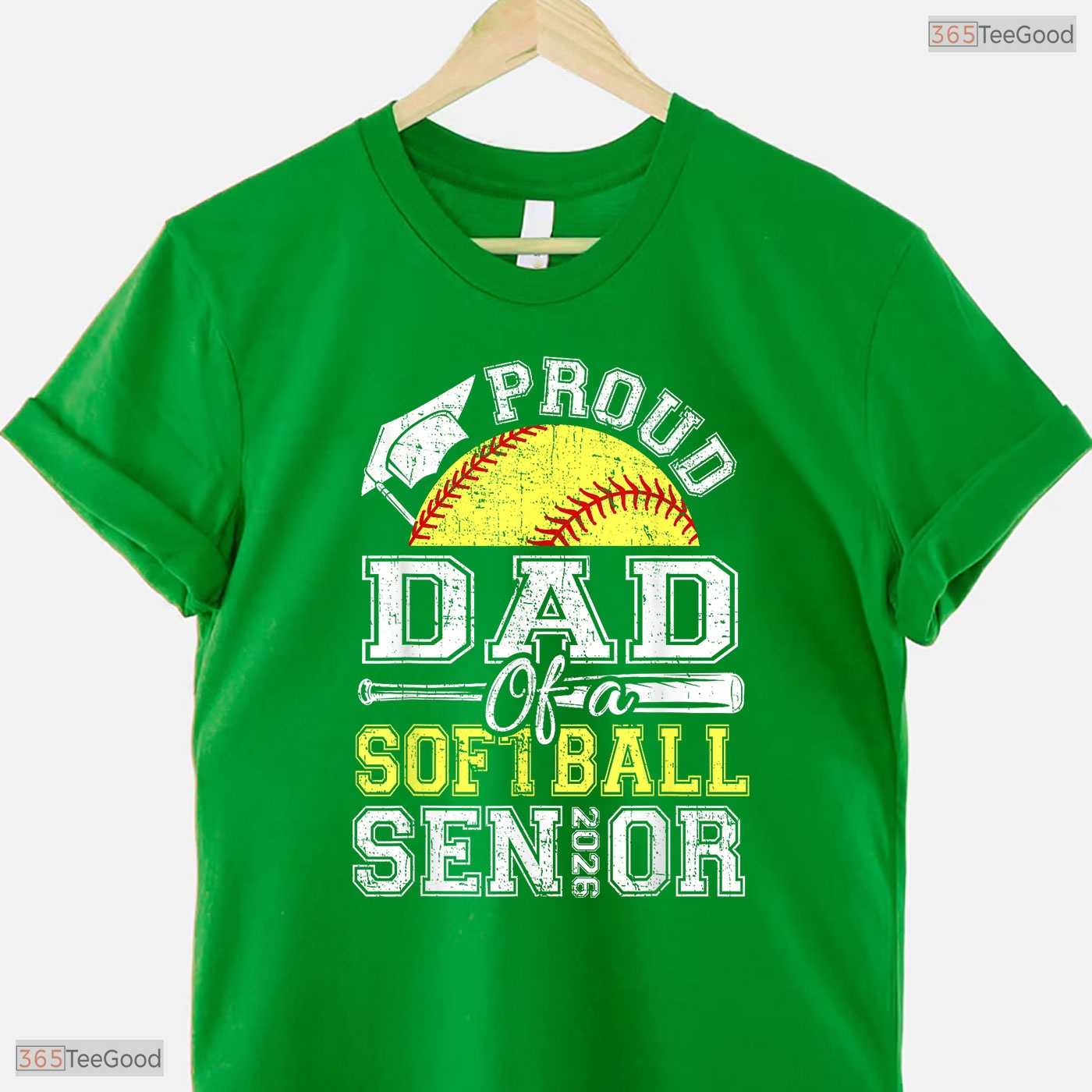 Awesome Proud Dad Of A 2026 Senior Softball Graduate Athlete Sports T-Shirt