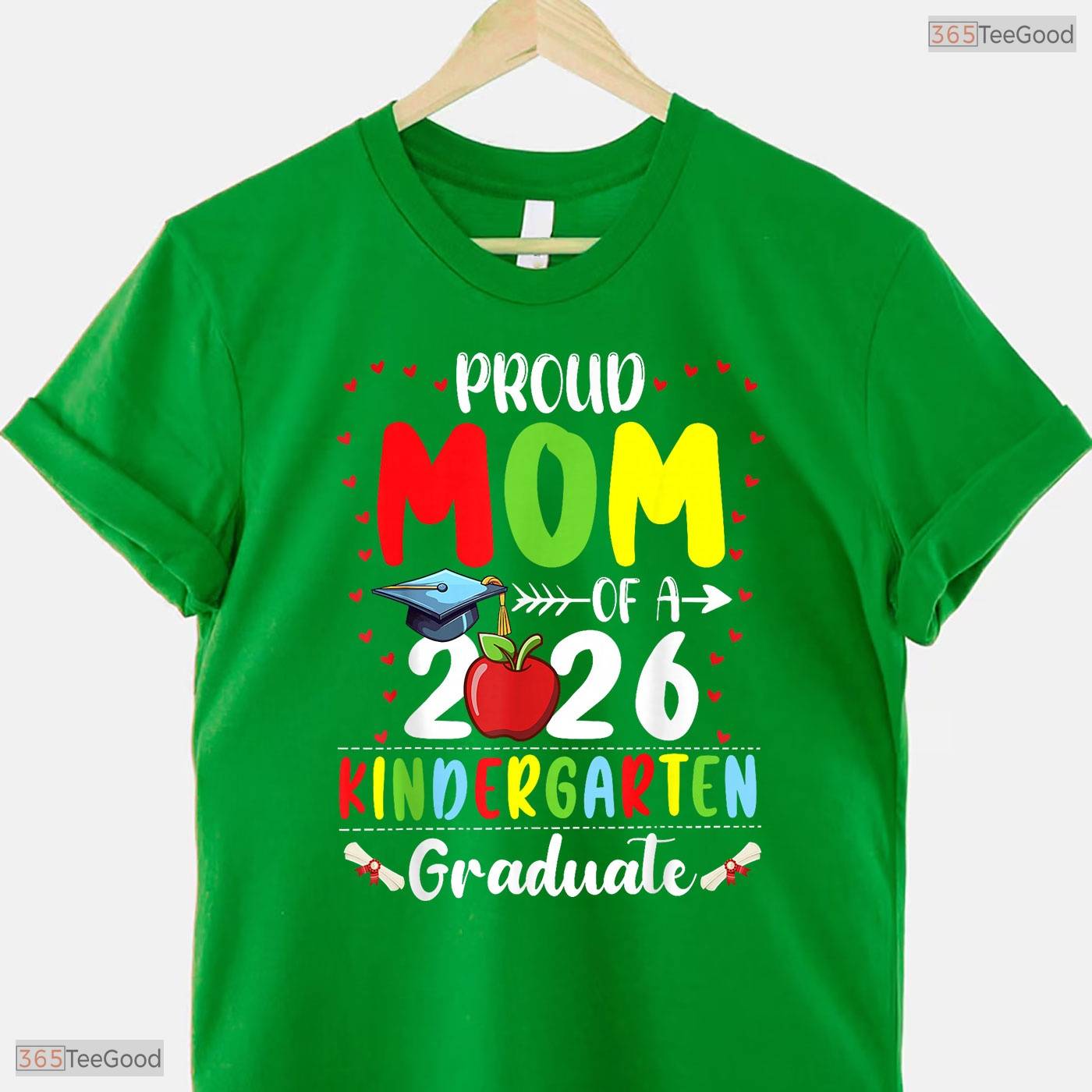Awesome Proud Mom Of 2026 Kindergarten Graduate Graduation Ceremony T-Shirt