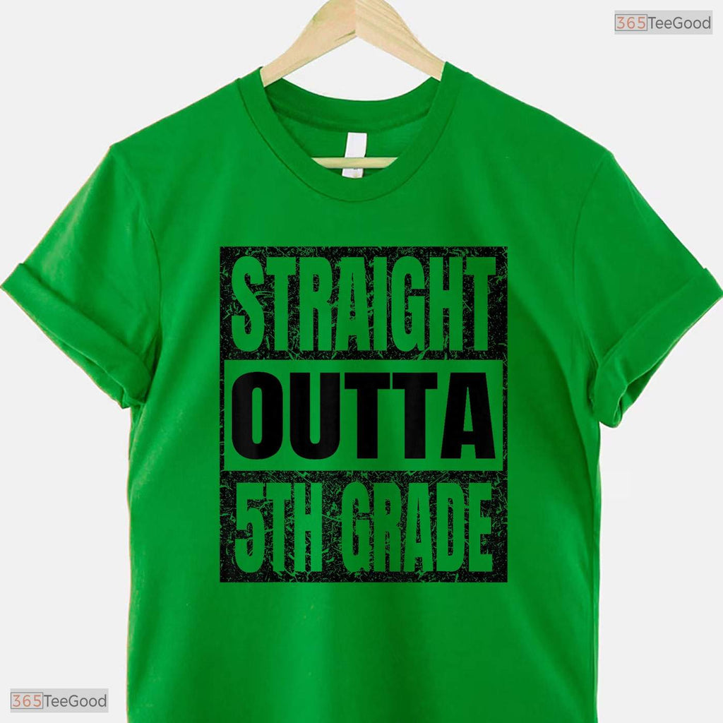 Retro Straight Out Of 5th Grade Graduation Gifts Grad Class 2026 Boy T-Shirt