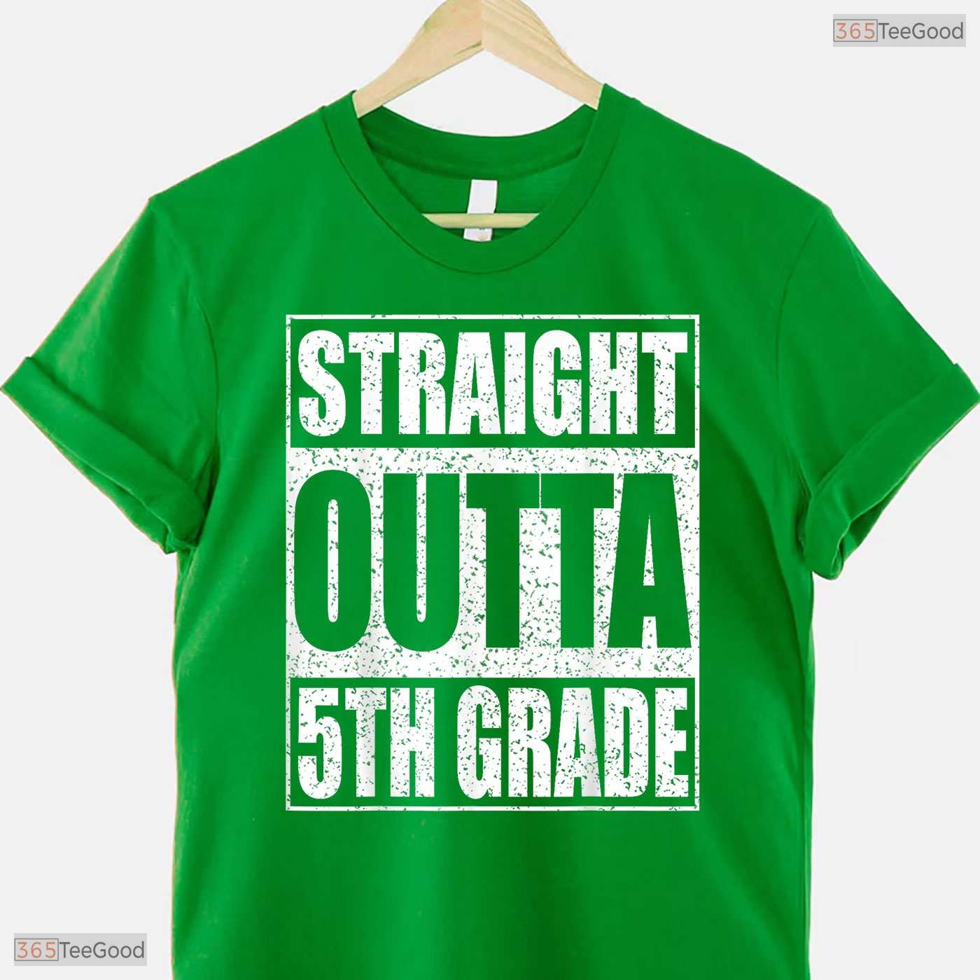 Straight Outta 5th Grade Boys Girls Elementary School Graduation T-Shirt