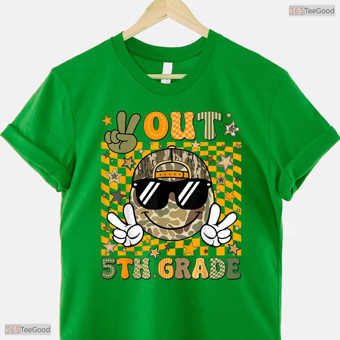 Peace Out 5th Grade Camo Last Day Of School Elementary Boys Graduation T-Shirt