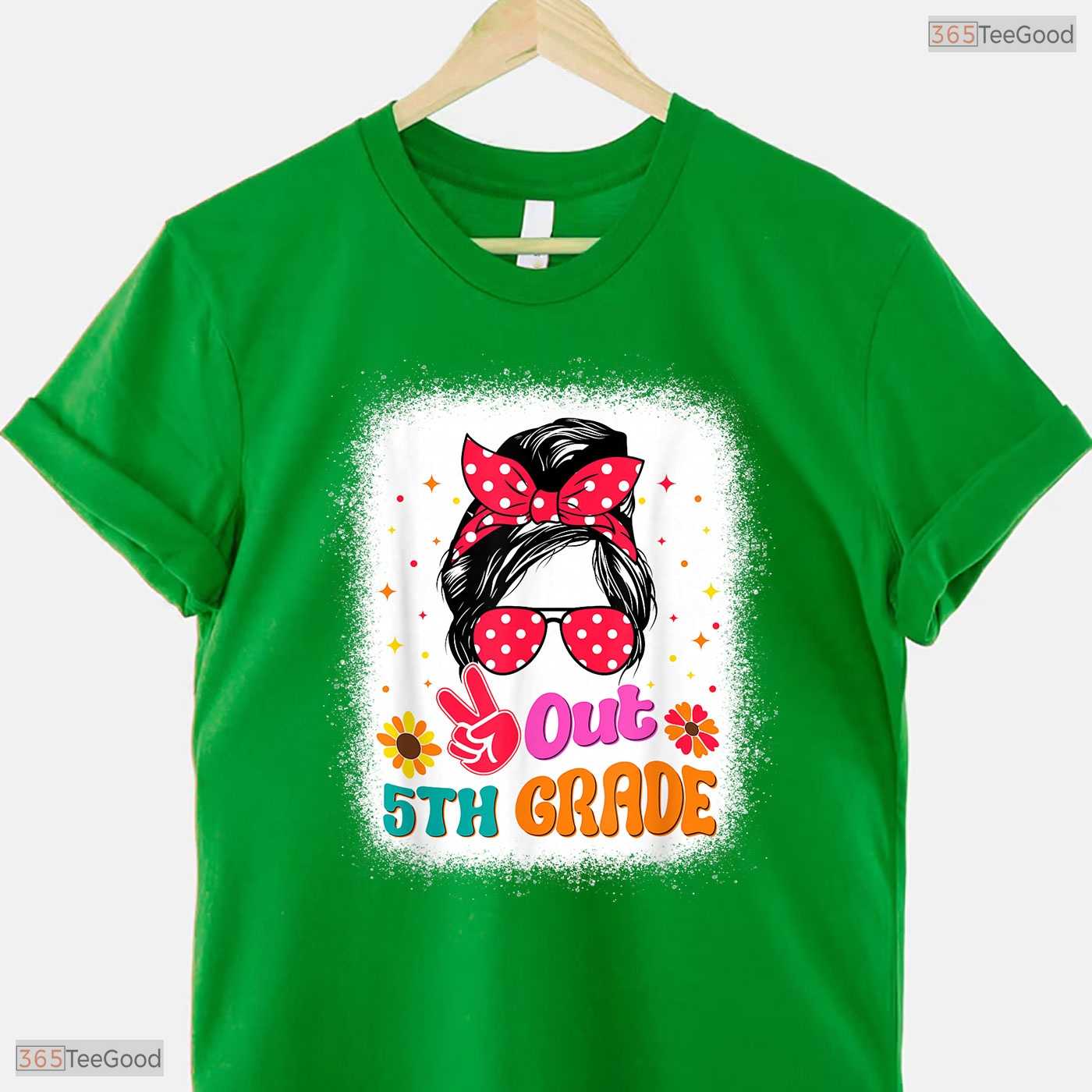 Peace Out 5th Grade Messy Bun Girl Elementary School Moving Up Graduation T-Shirt