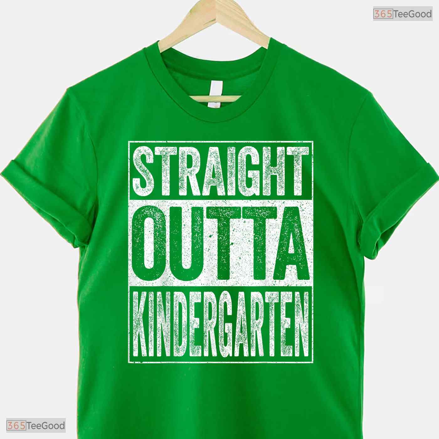 Retro Straight Outta Kindergarten Funny Boy And Girl Graduation Celebration T-Shirt