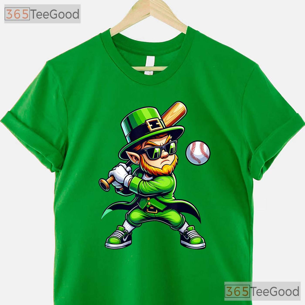 Leprechaun Playing Baseball St Patricks Day T-Shirt Sports Men Boys Tee