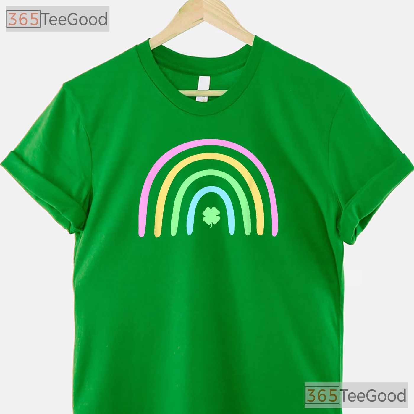 Four Leaf Clover Retro Rainbow St Patricks Day T-Shirt Lucky Boho Tee