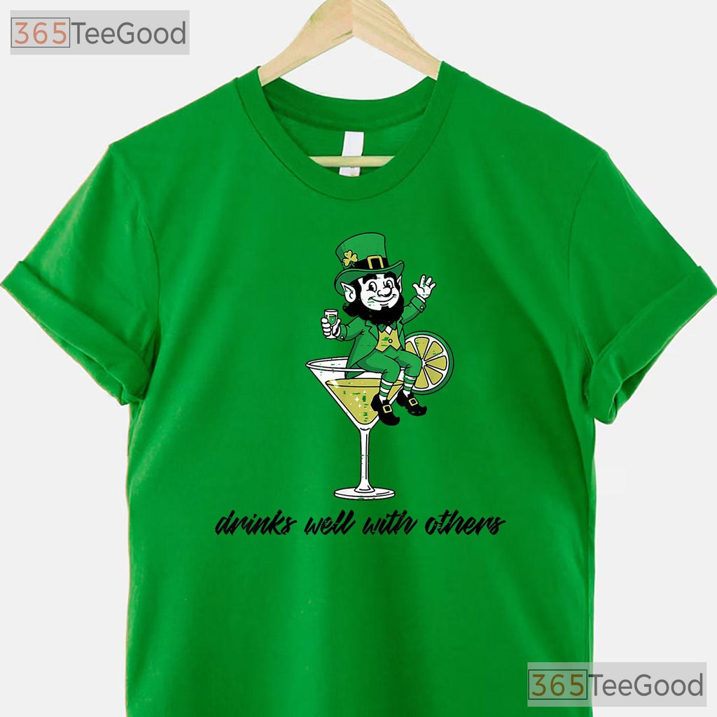 Leprechaun Drinks Well With Others St Patricks Day T-Shirt Funny Beer Party