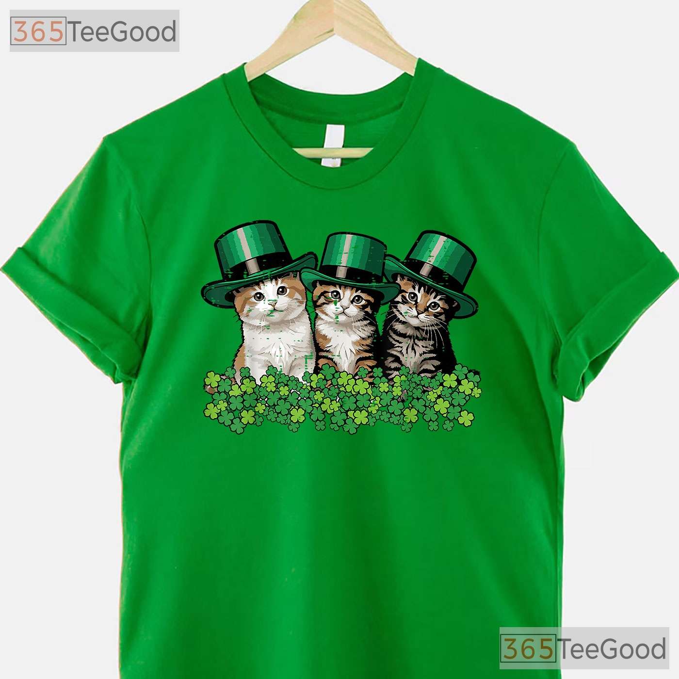 St Patricks Day Cats Kitten T-Shirt Cute Irish Pet Lover Women Girls Tee