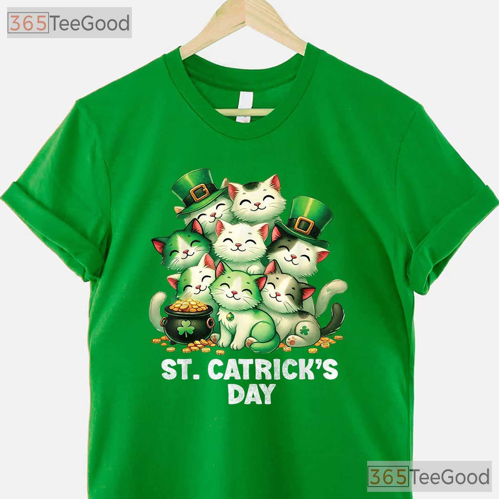 Happy St Catricks Day Cats T-Shirt Funny Kitten Irish Pet Lover Gift Tee