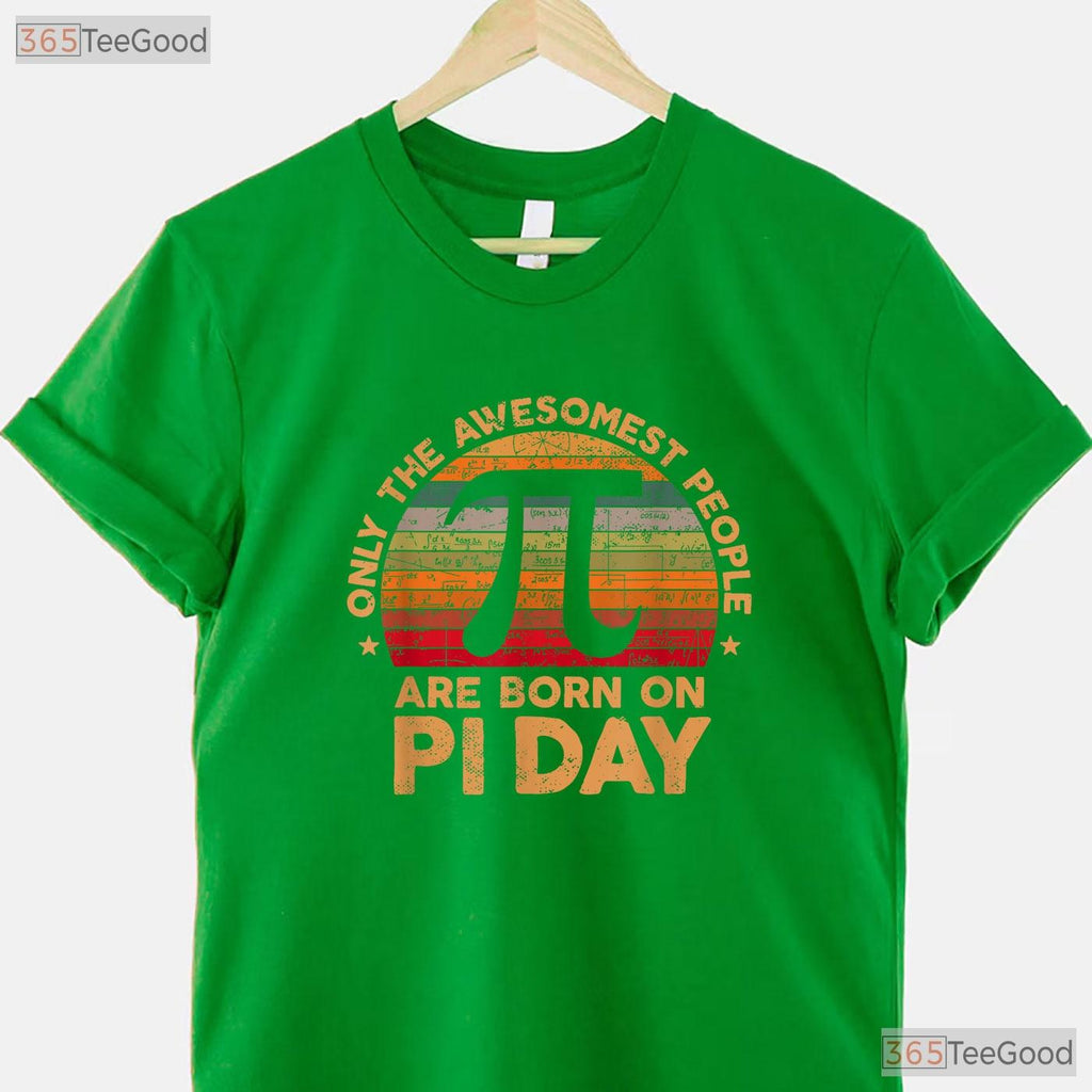 Born on Pi Day Birthday March 14 Happy T-Shirt Math Teacher Party Gift