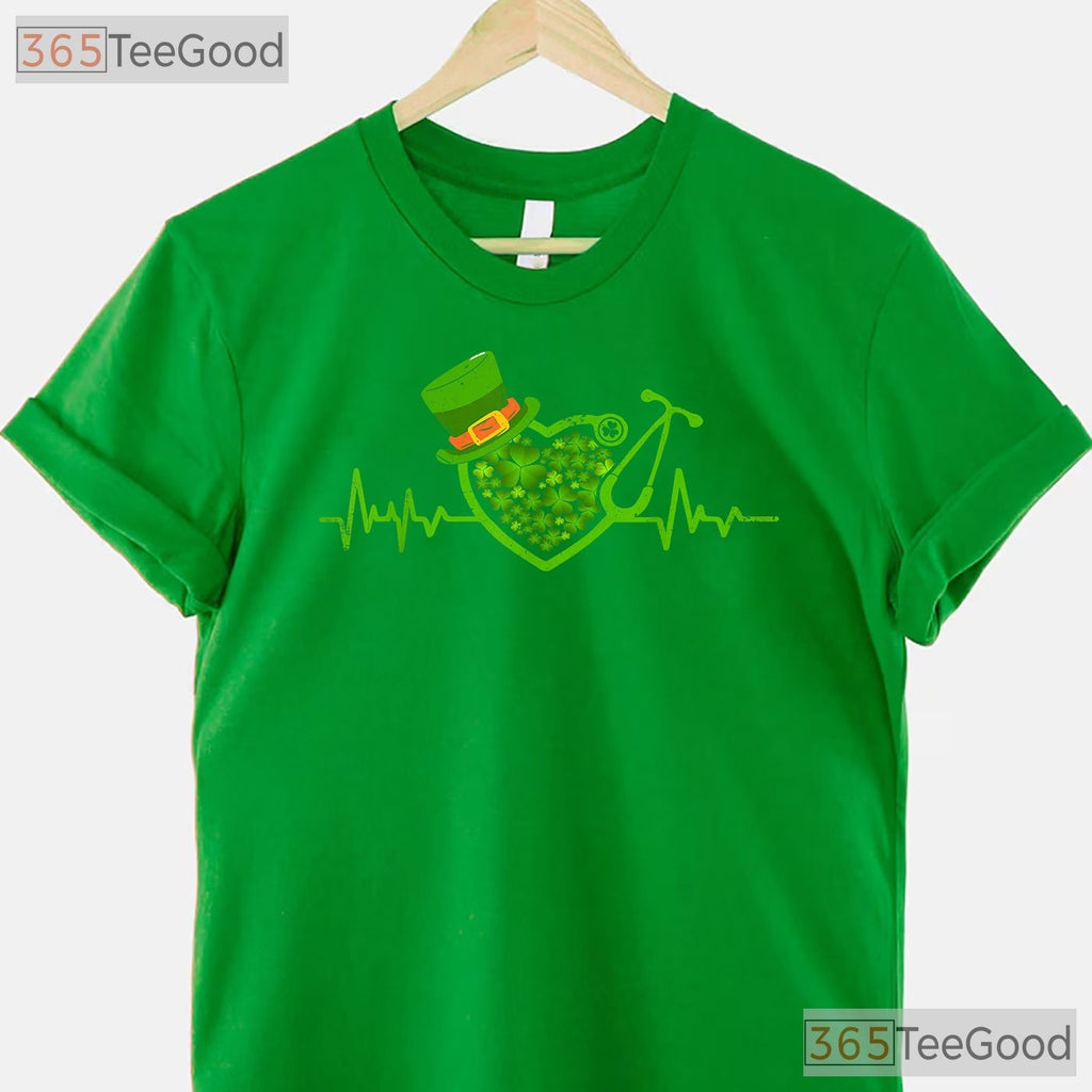 Heartbeat Stethoscope Shamrock St Patricks Day T-Shirt Irish Nurse Life Tee