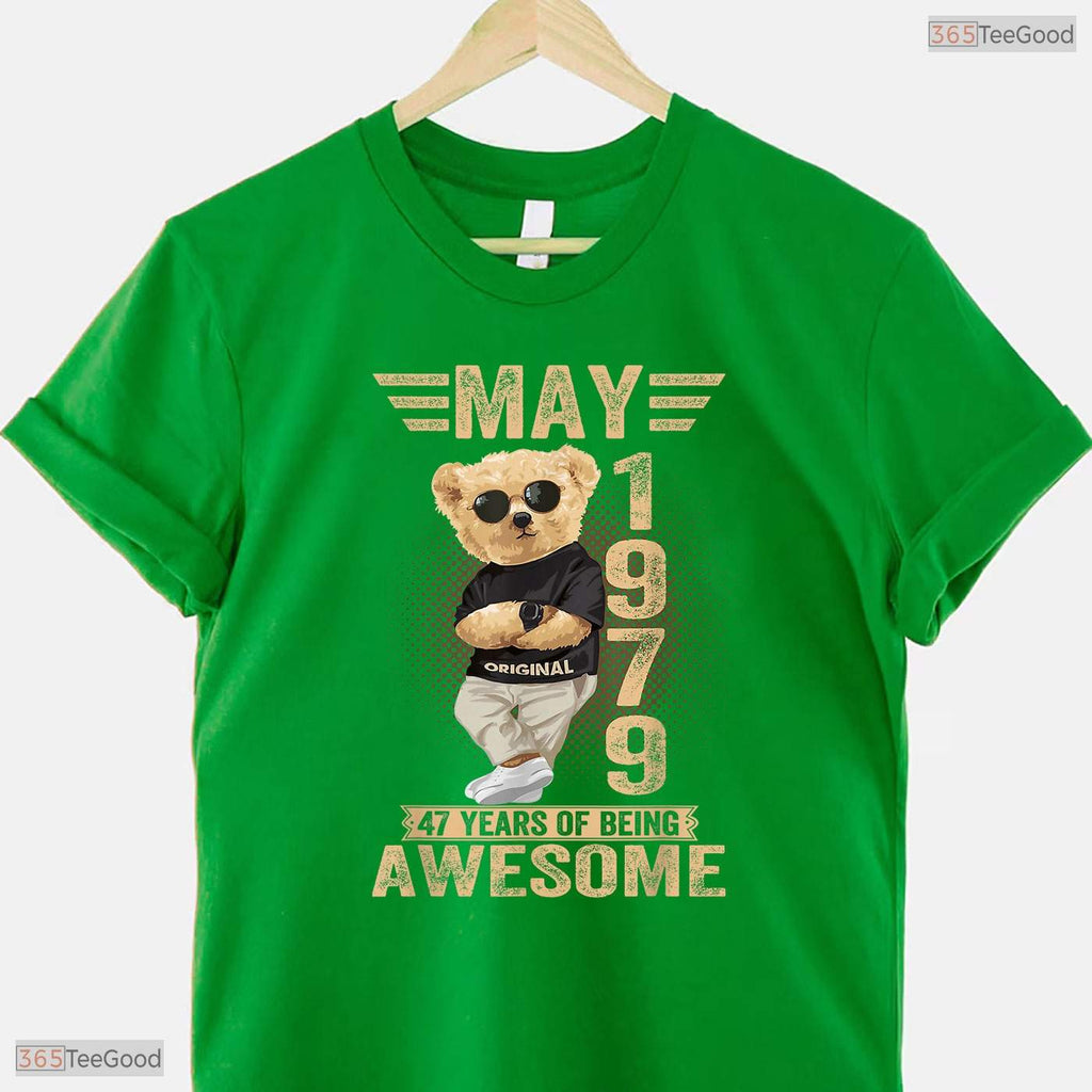 Awesome 1979 Teddy Bear 47th Birthday T-Shirt- Unique May Birthday Shirt