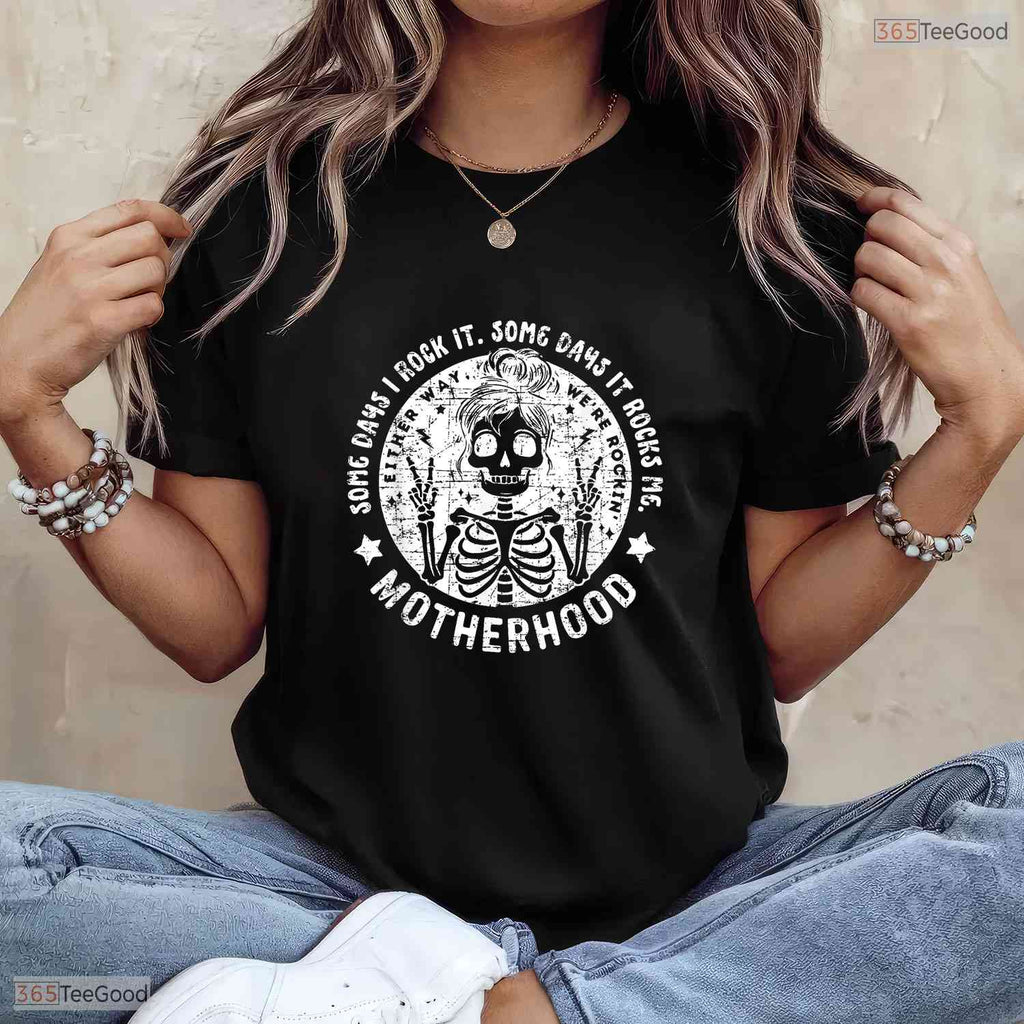 Funny Mom Life Skull Shirt Messy Bun Girl Mom T-Shirt Spooky Mother Tee Gift