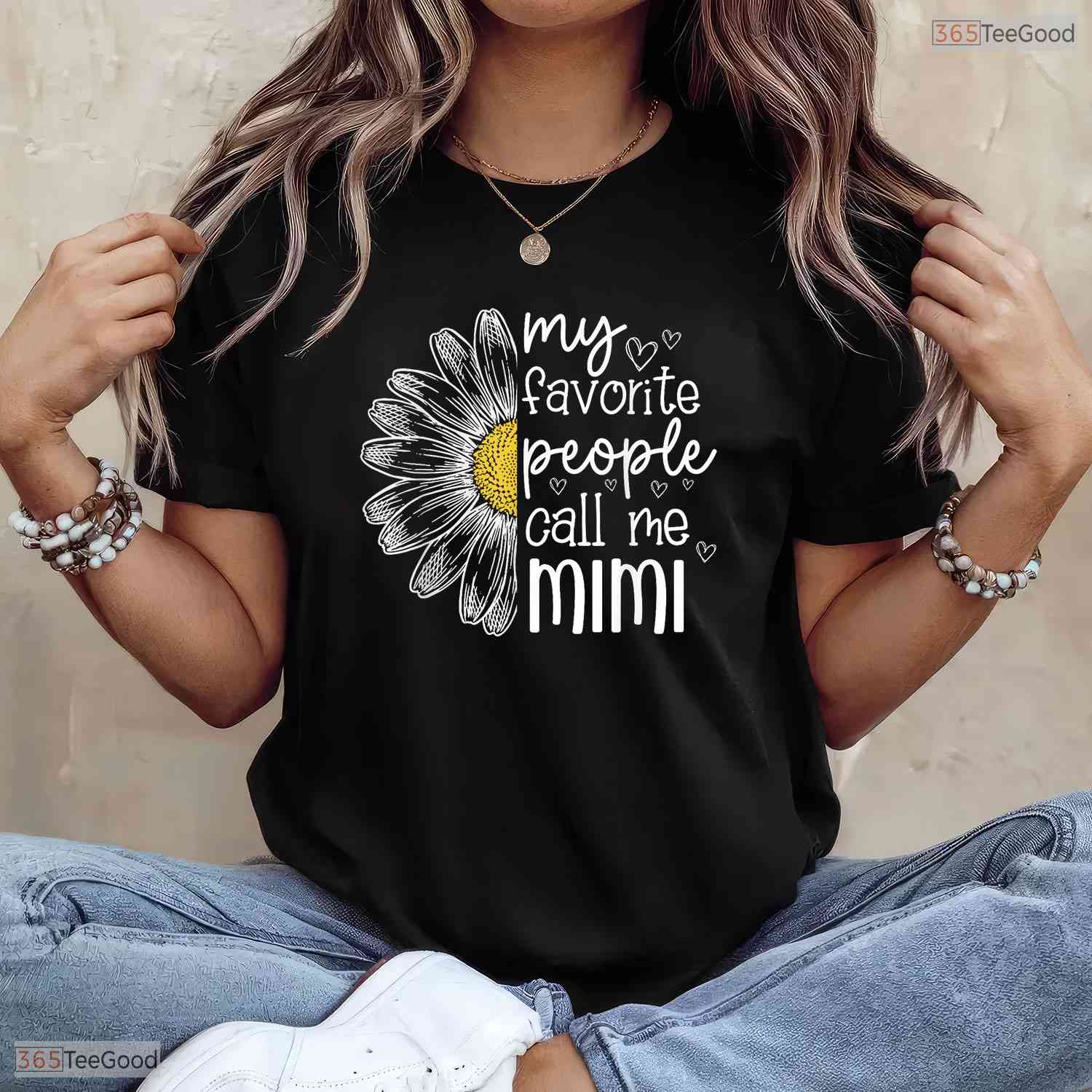 Favorite People Call Me Mimi Daisy Floral Grandma Mothers Day T-Shirt Gift