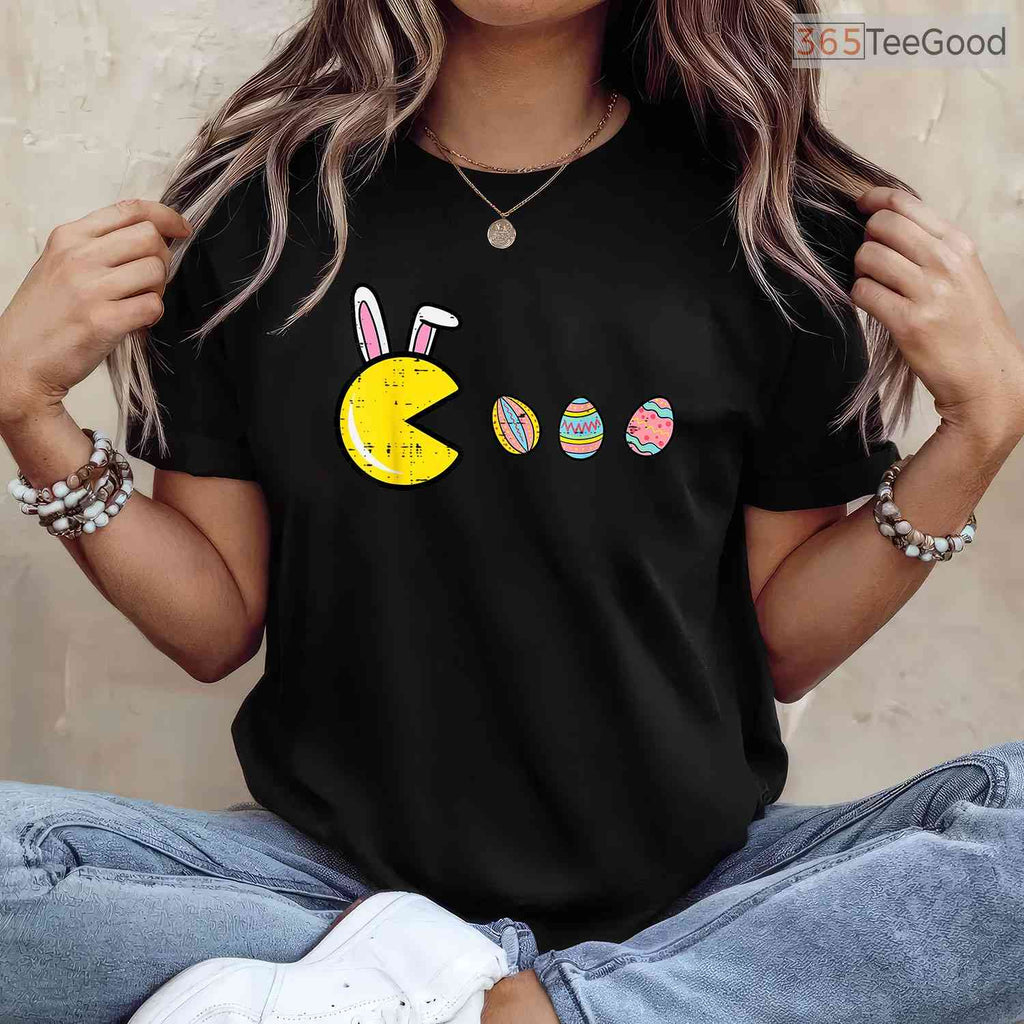 Video Game Eating Easter Eggs Retro Gamer T-Shirt Men Boys Kids Teen Gaming Tee