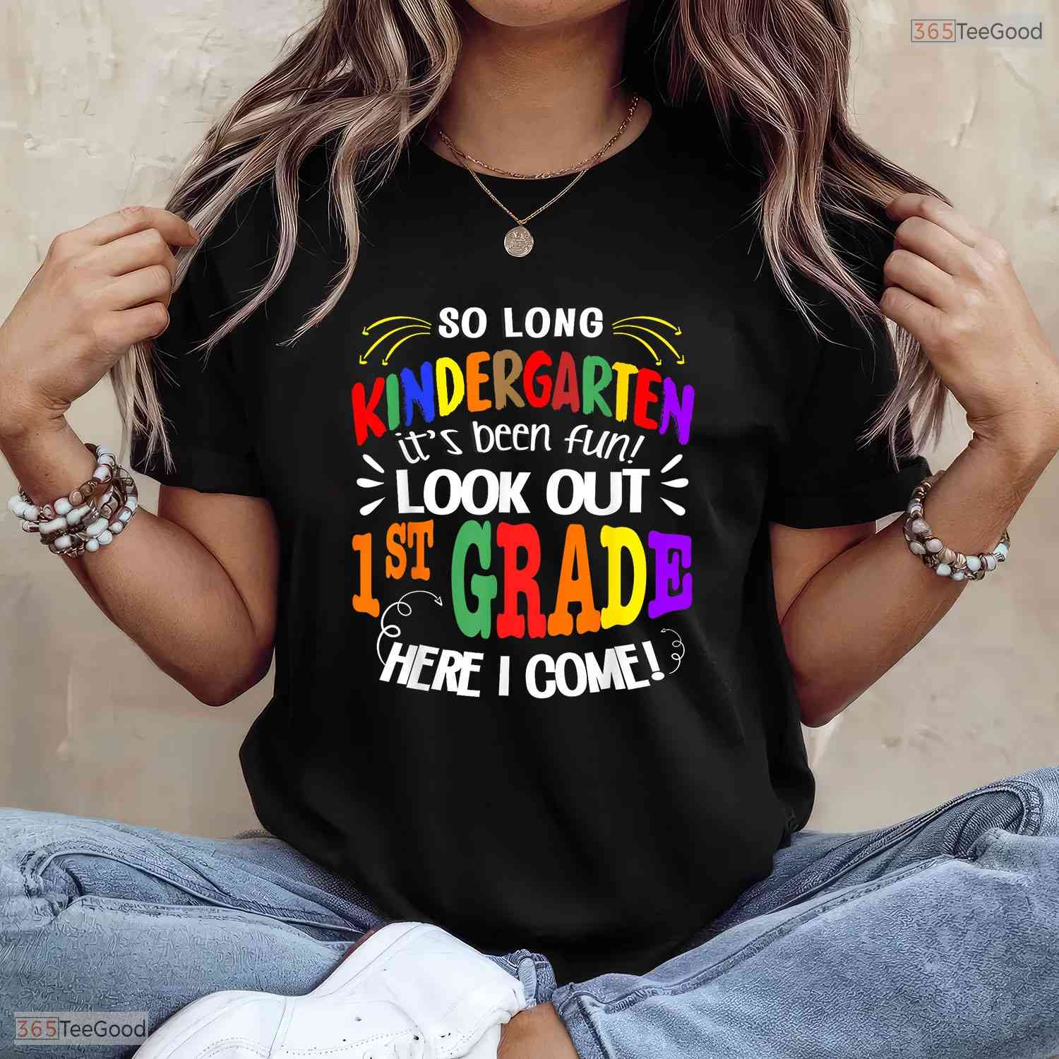 Fun So Long Kindergarten It Has Been Fun Look Out 1st Grade Kids T-Shirt