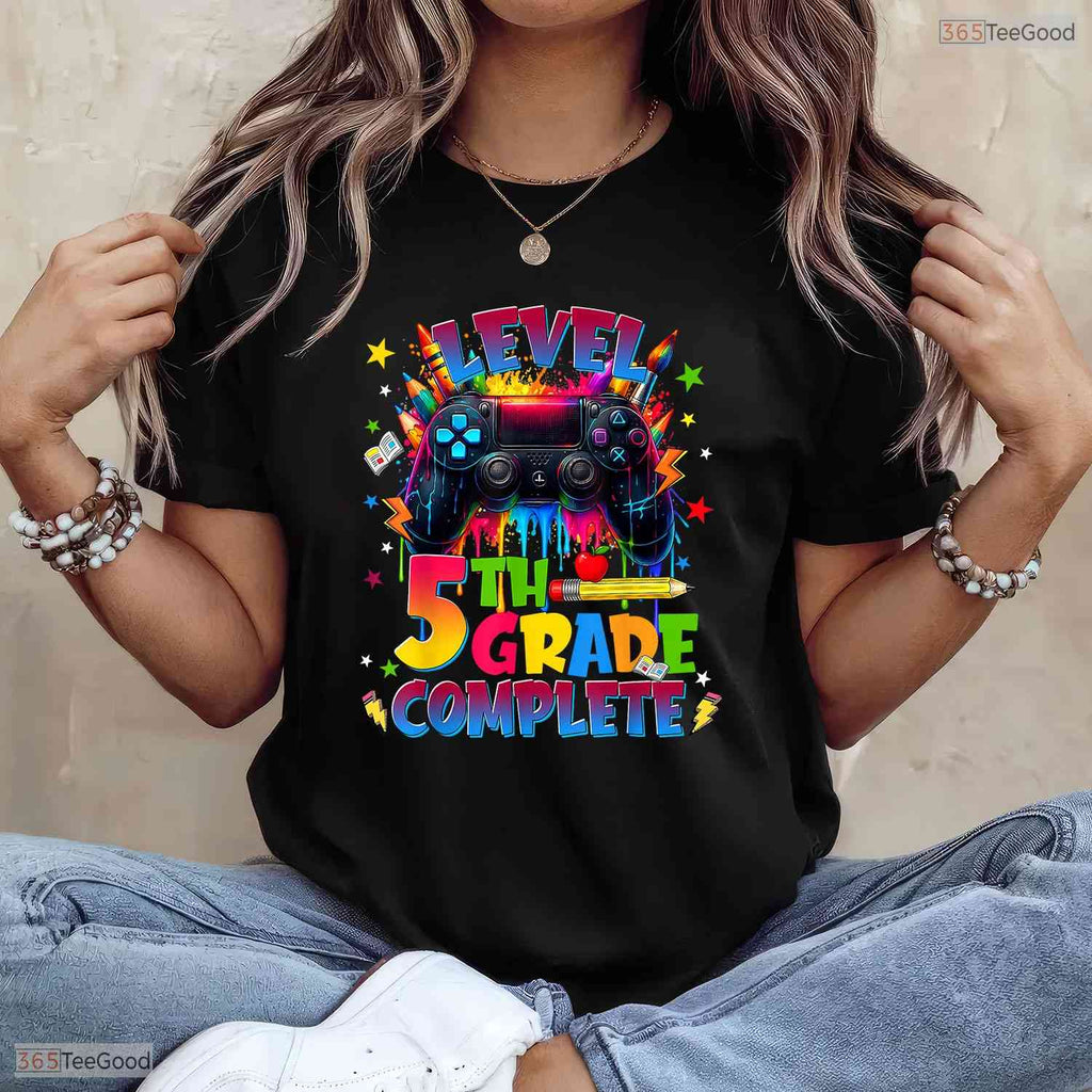 Gamer Level 5th Grade Complete Gaming Graduation Last Day Of School T-Shirt
