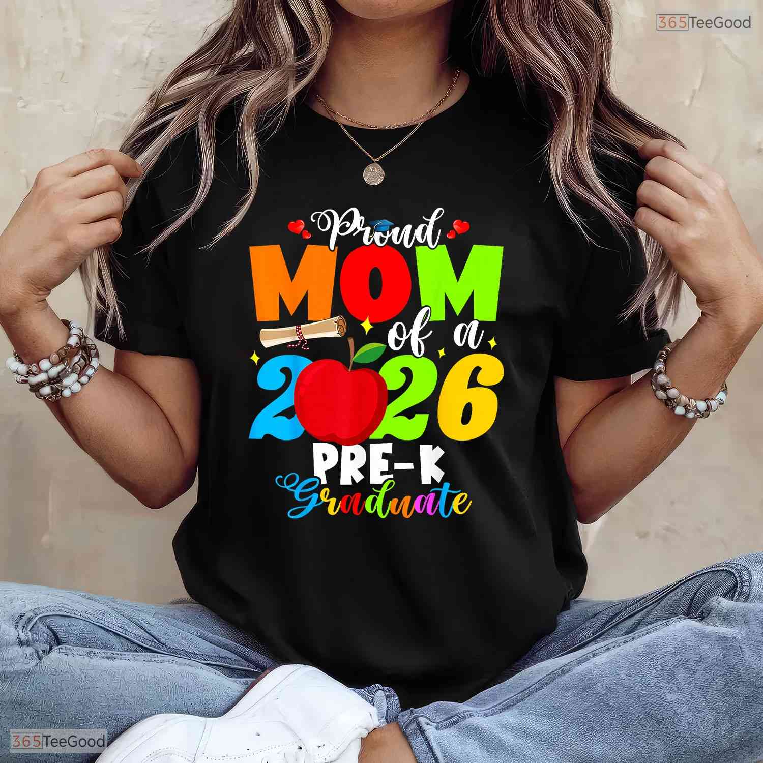 Loving Proud Mom Of 2026 Pre-K Graduate Mothers Day Graduation Party T-Shirt