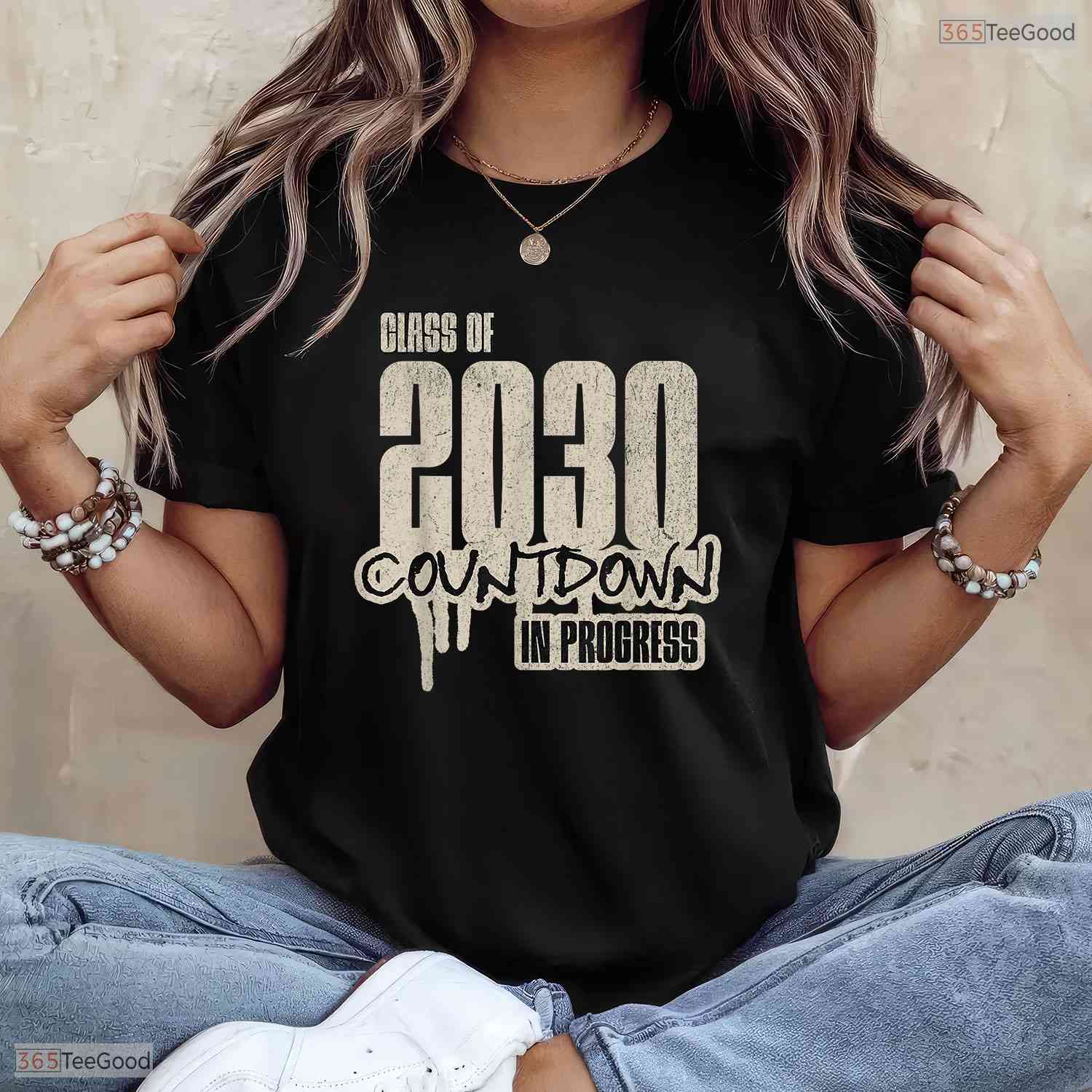 Funny Class Of 2030 Countdown Graduate Student Matching Graduation T-Shirt