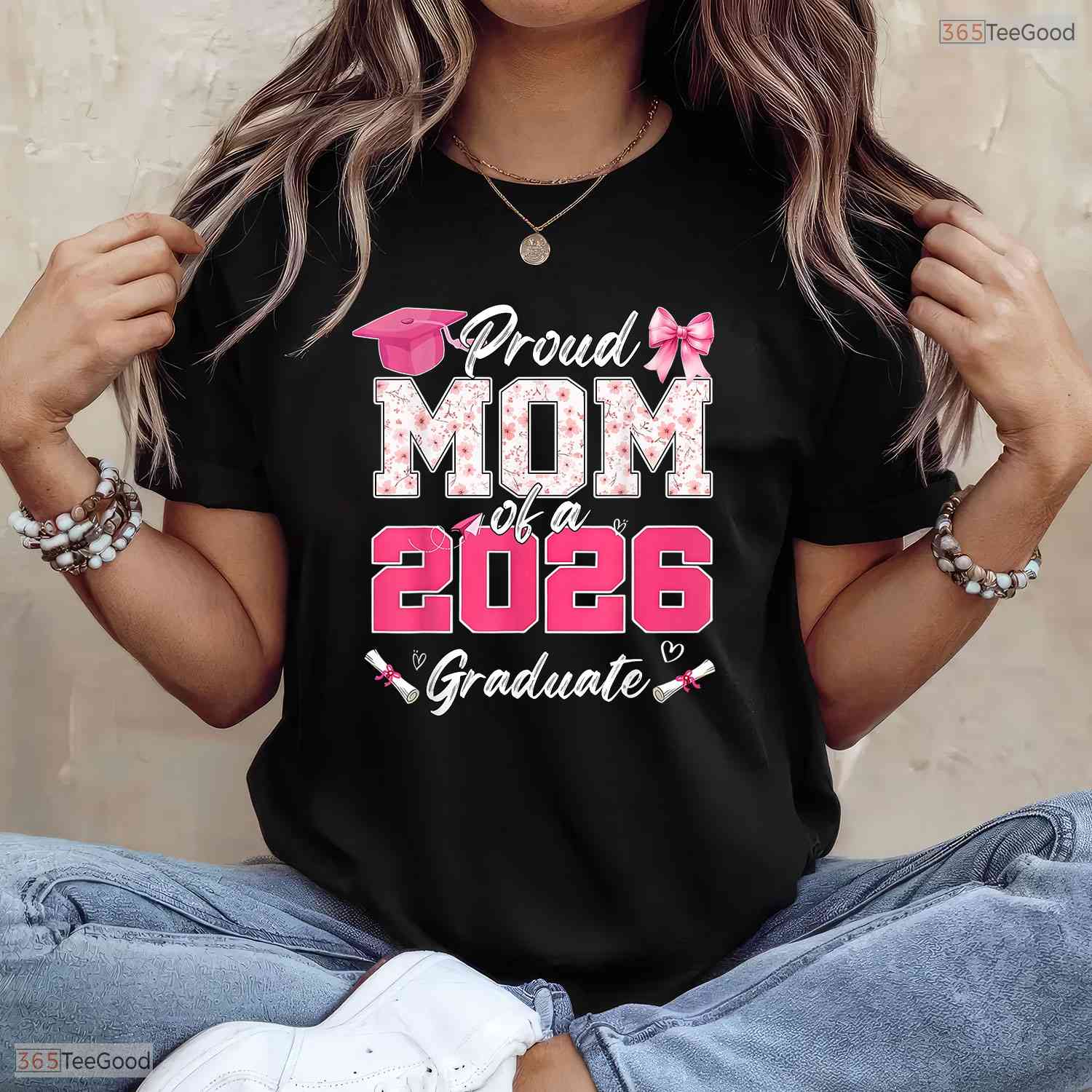 Supportive Proud Mom Of A 2026 Graduate Senior Class of 2026 Party T-Shirt