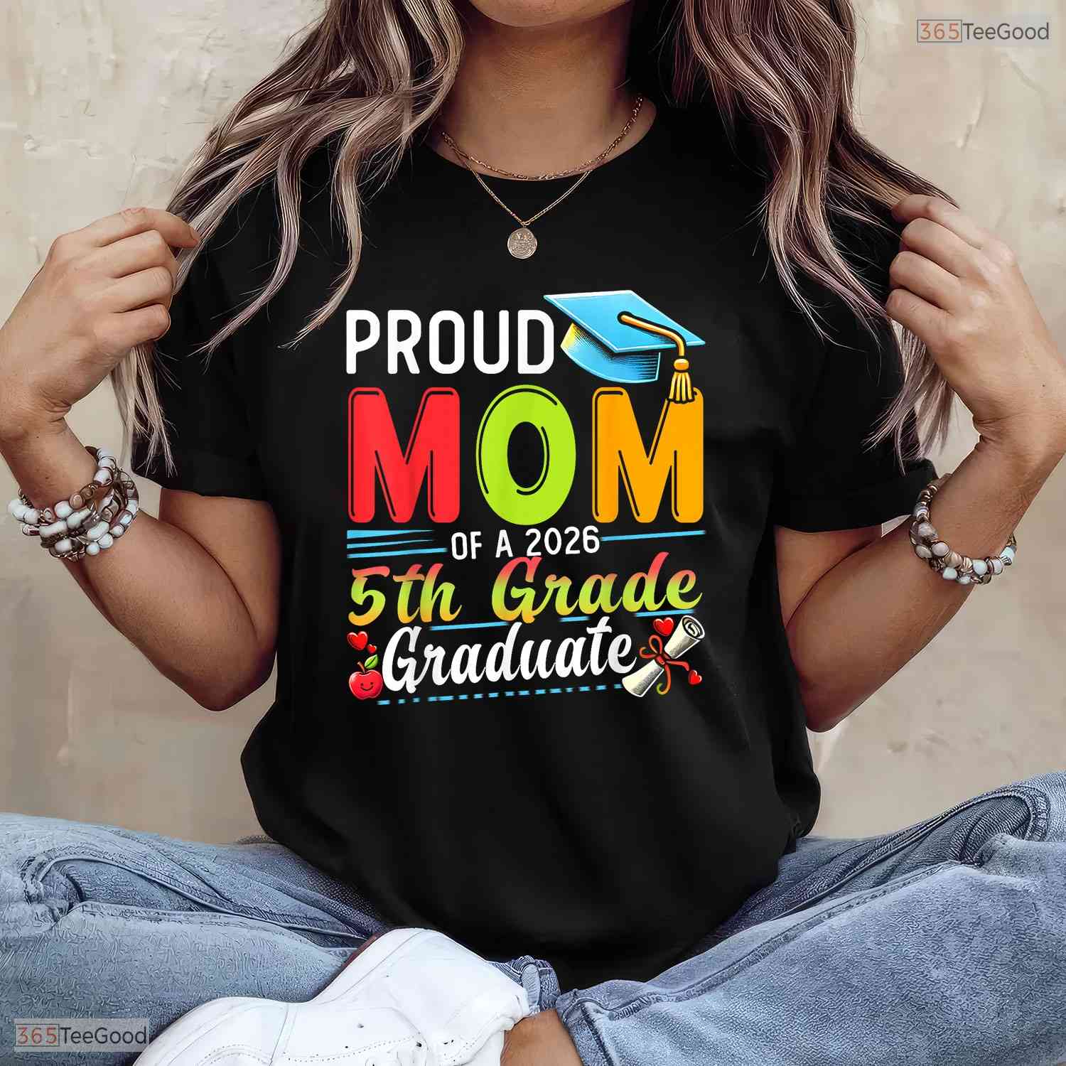Blessed Proud Mom Of 2026 5th Grade Graduate Mothers Day Graduation Party T-Shirt