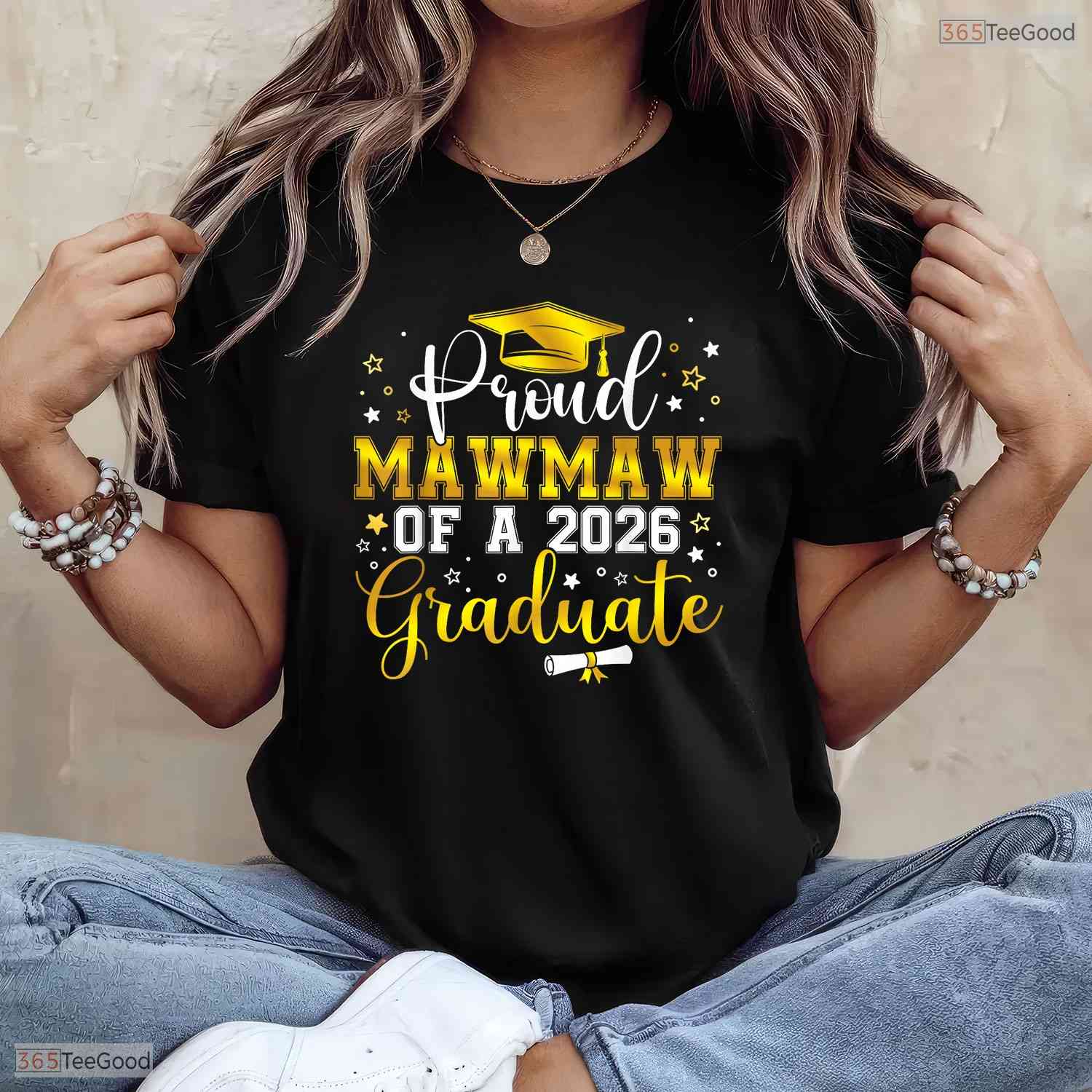 Loving Proud Mawmaw Of A Class Of 2026 Graduate Senior Graduation Ceremony T-Shirt