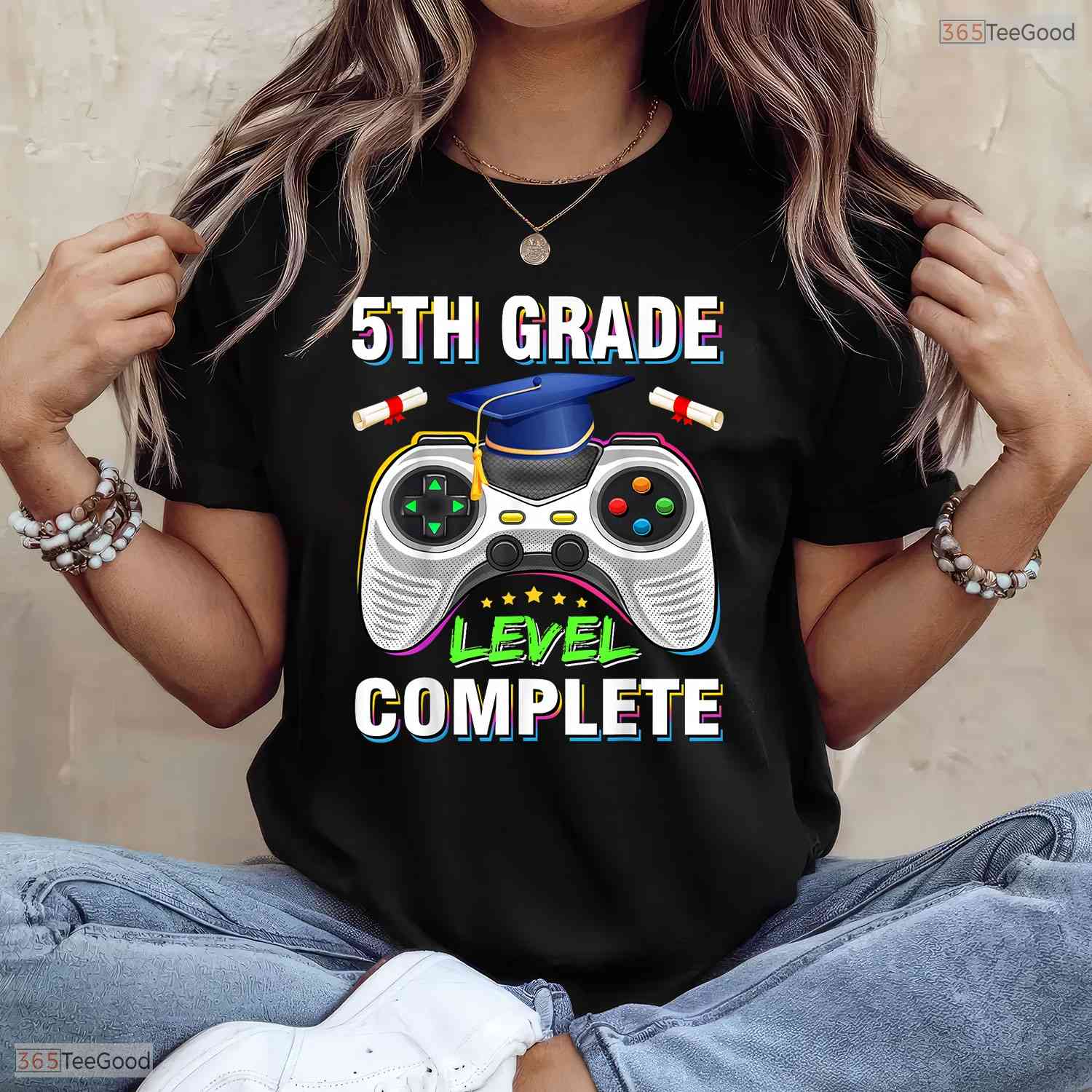 5th Grade Level Complete Funny Gaming Class Of 2025 Gamer Graduation T-Shirt