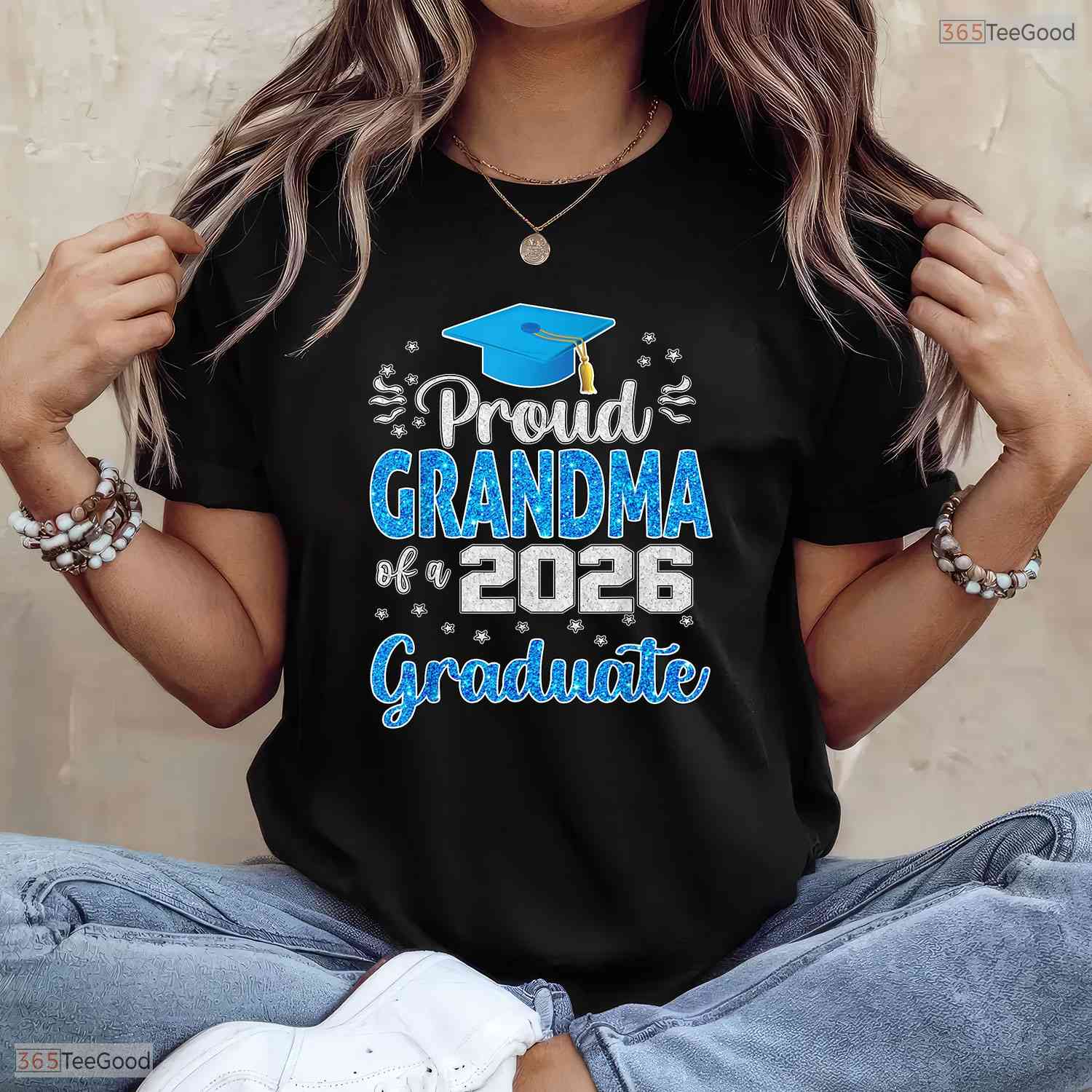 Proud Grandmother Of A High School Senior 2026 Graduate Commemorative Shirt