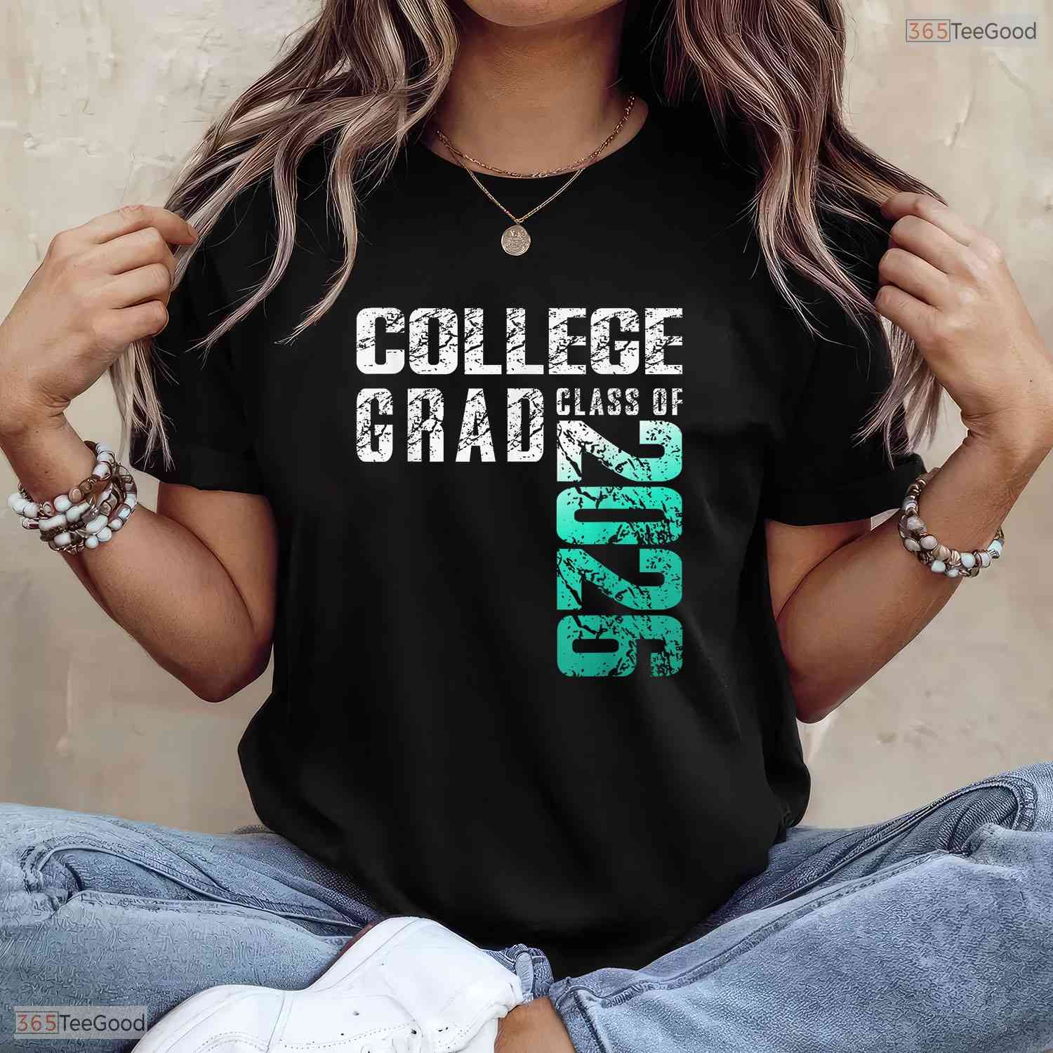 Official College Grad Class Of 2026 University Bachelor Degree Graduation T-Shirt