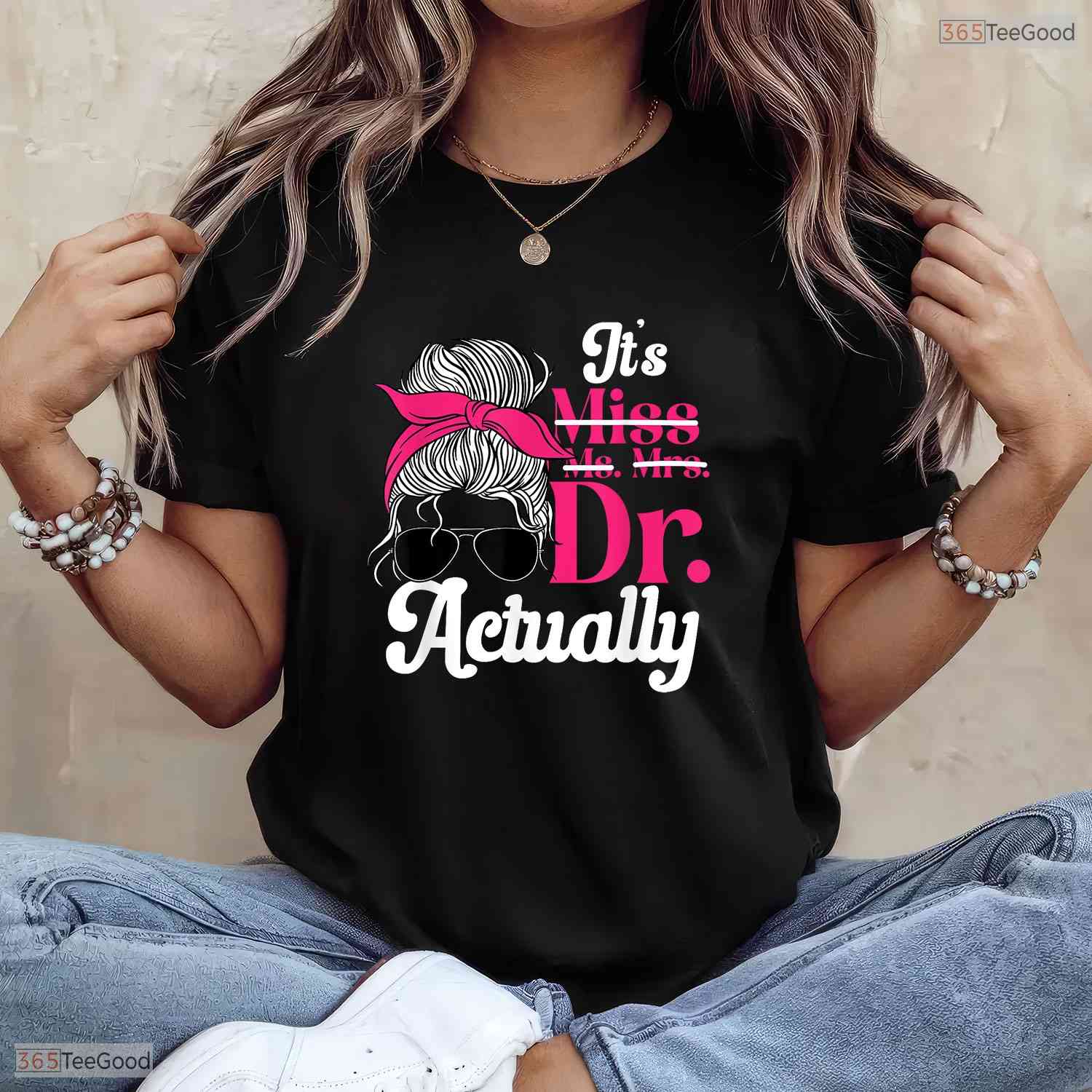 Official PhD Graduate Doctorate Degree Women University Commemoration T-Shirt