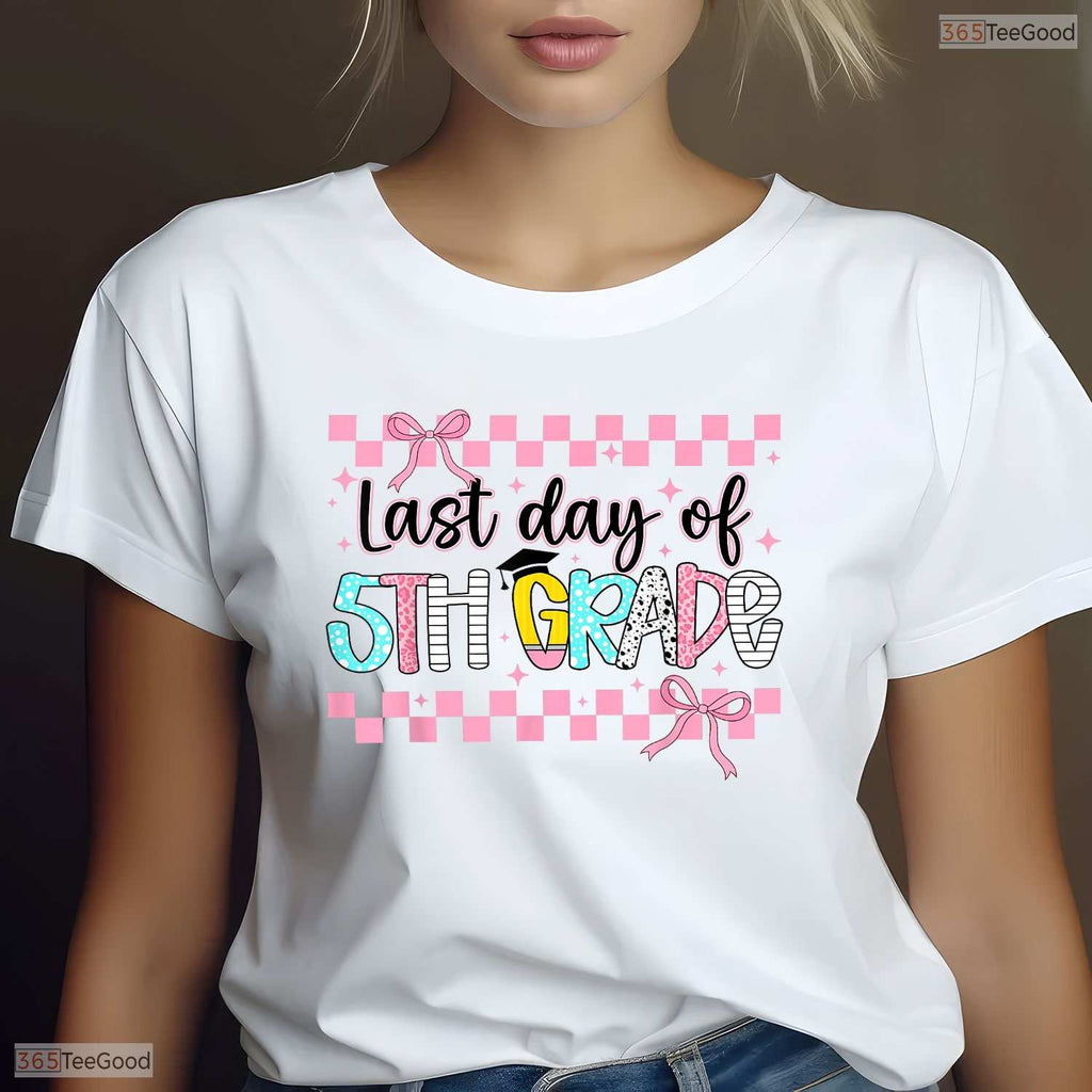 Cute Coquette Bow Last Day Of 5th Grade Graduation Elementary School Shirt