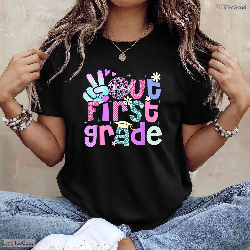 Peace Out First Grade Leopard Print Last Day Of 1st Grade Moving Up Ceremony T-Shirt