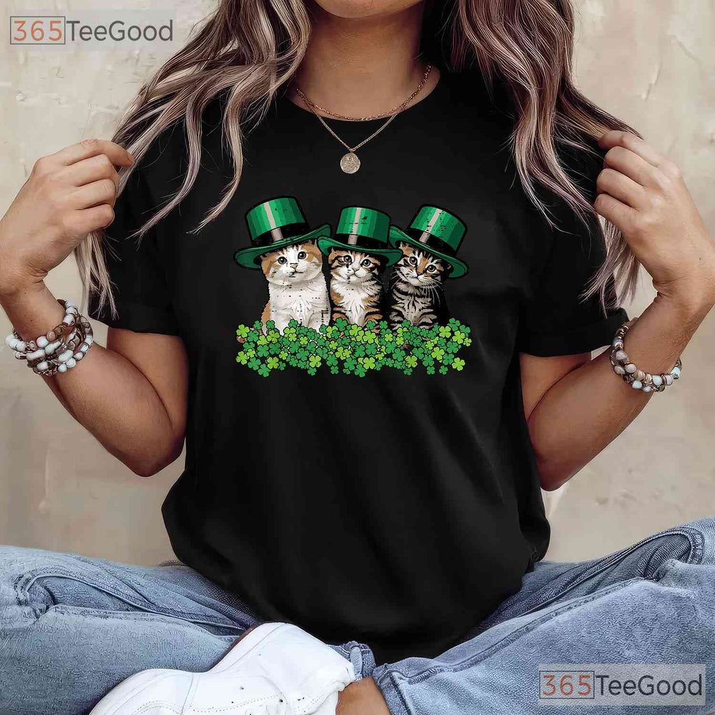 St Patricks Day Cats Kitten T-Shirt Cute Irish Pet Lover Women Girls Tee