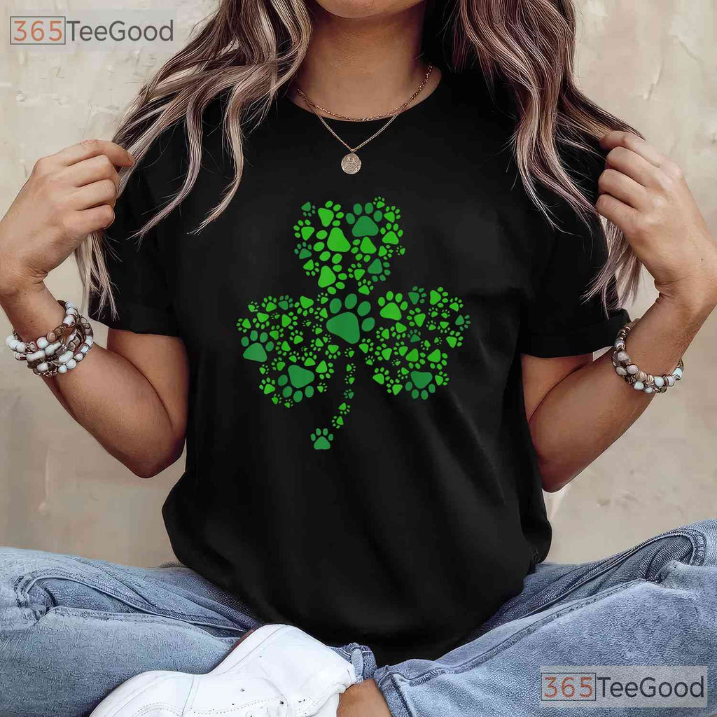 Lucky Dog Paw Shamrock St Patricks Day T-Shirt Cute Puppy Animal Lover Pet Tee