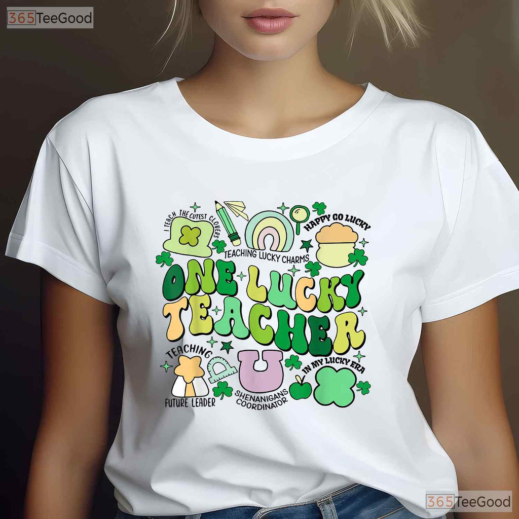 One Lucky Teacher Era St Patricks Day T-Shirt Retro Groovy School Faculty