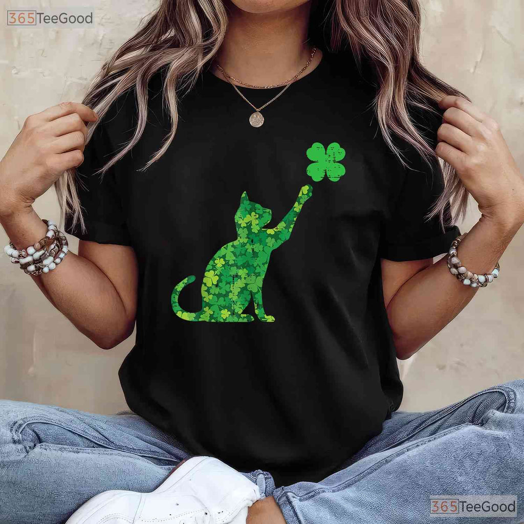 Cute Cat Shamrock Saint Pattys St Patricks Day T-Shirt Kitten Lover Gift