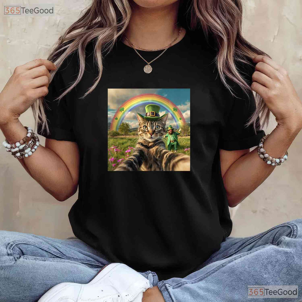 Cat Selfie With Leprechaun St Patricks Day T-Shirt Funny Photo Irish Tee