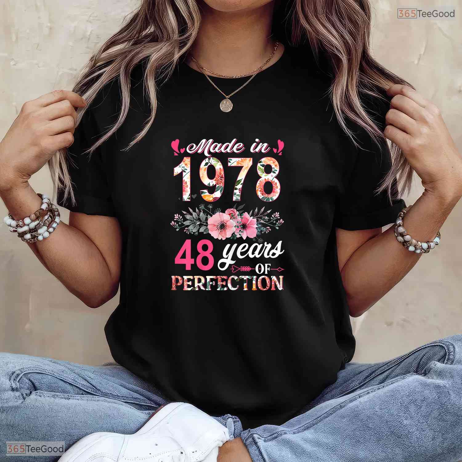 Floral Made In 1978 48th Birthday Women T-Shirt- Unique May Birthday Shirt Gift