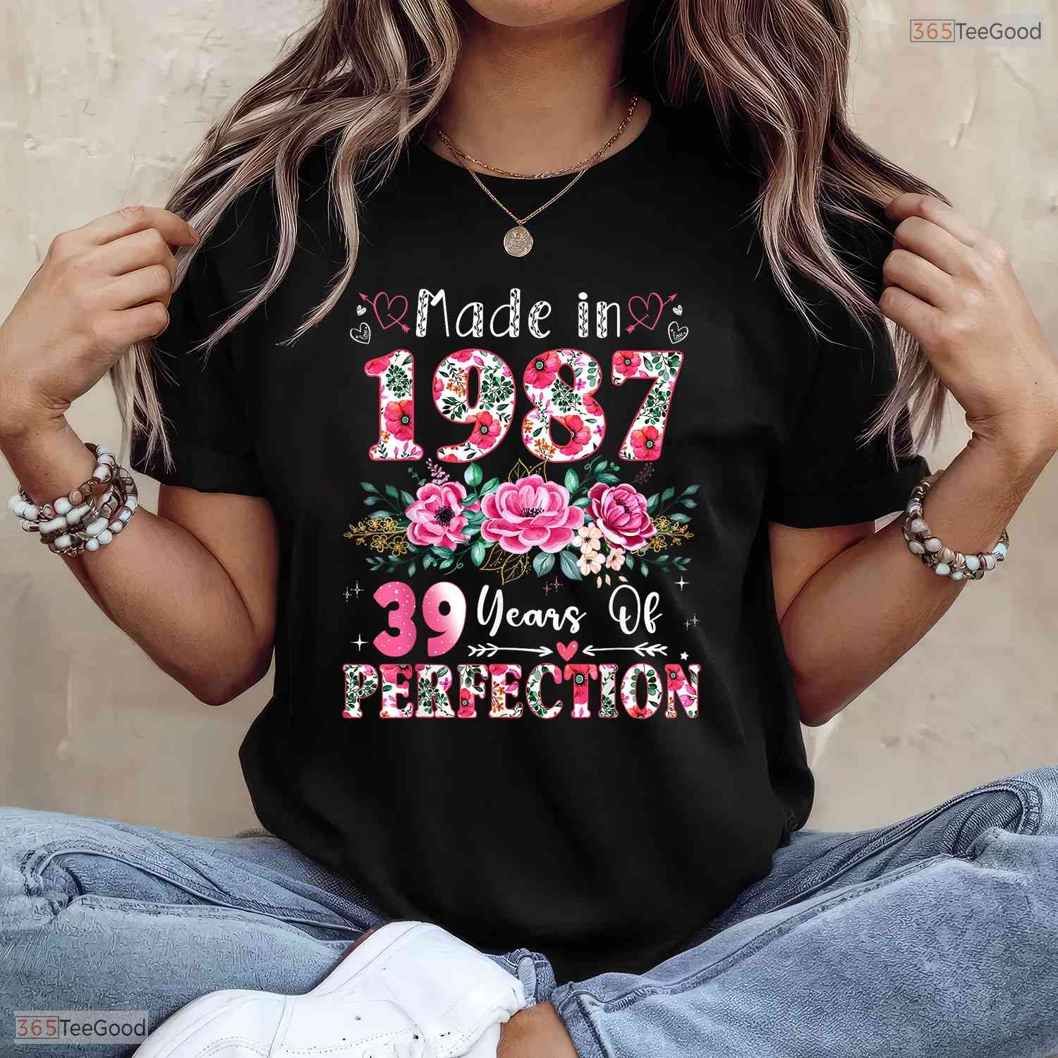 Made In 1987 Floral 39th Birthday Women T-Shirt- Unique May Birthday Shirt Gift