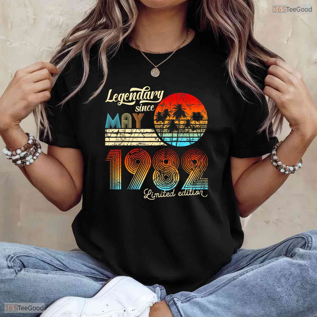 Awesome Legendary Since May 1982 Retro 44th Birthday Gift T-Shirt For Adults