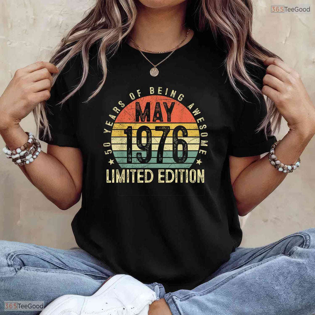 50 Year Old Vintage Born In May 1976 50th Birthday Classic Apparel T-Shirt