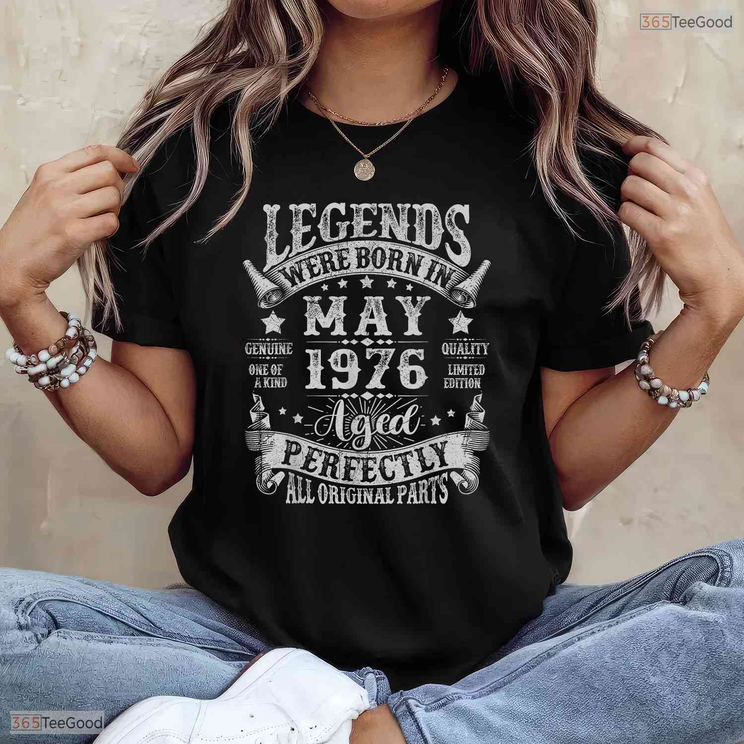 Awesome 50th Birthday For Men Legends Were Born In May 1976 Vintage Retro T-Shirt