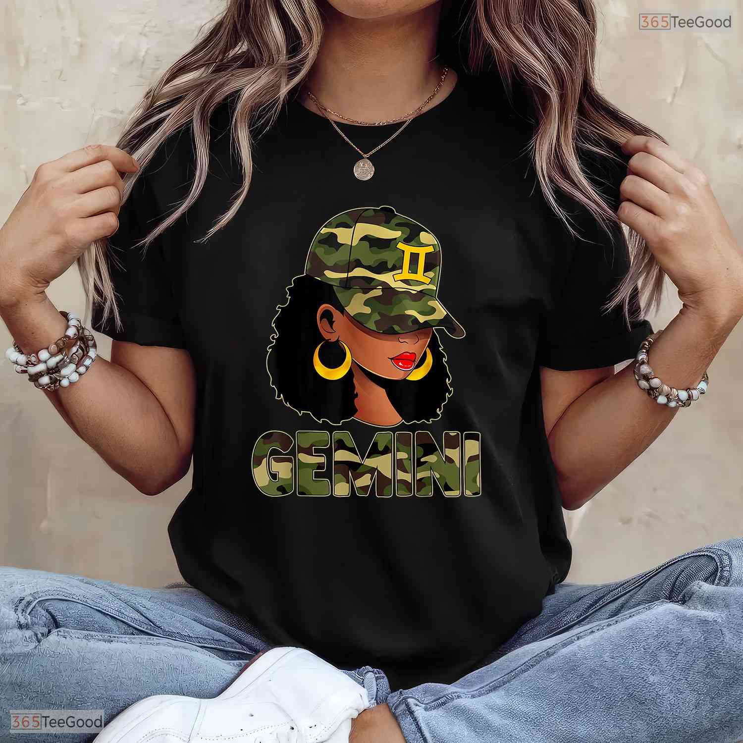 Black Gemini Queen Camouflage Zodiac Sign Born In May Birthday T-Shirt Gift