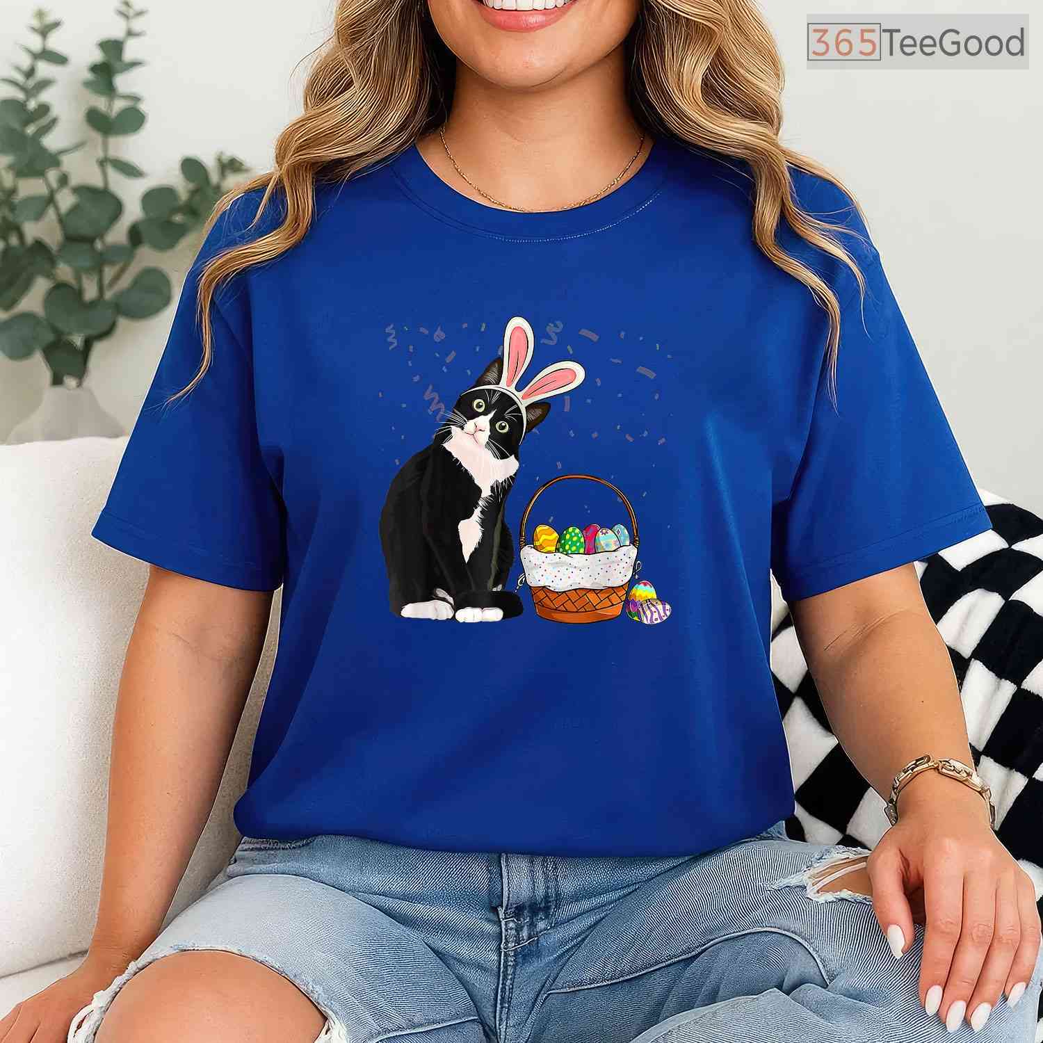 Easter Day Cat Bunny Ears Eggs T-Shirt Funny Men Women Happy Easter Kitty Tee